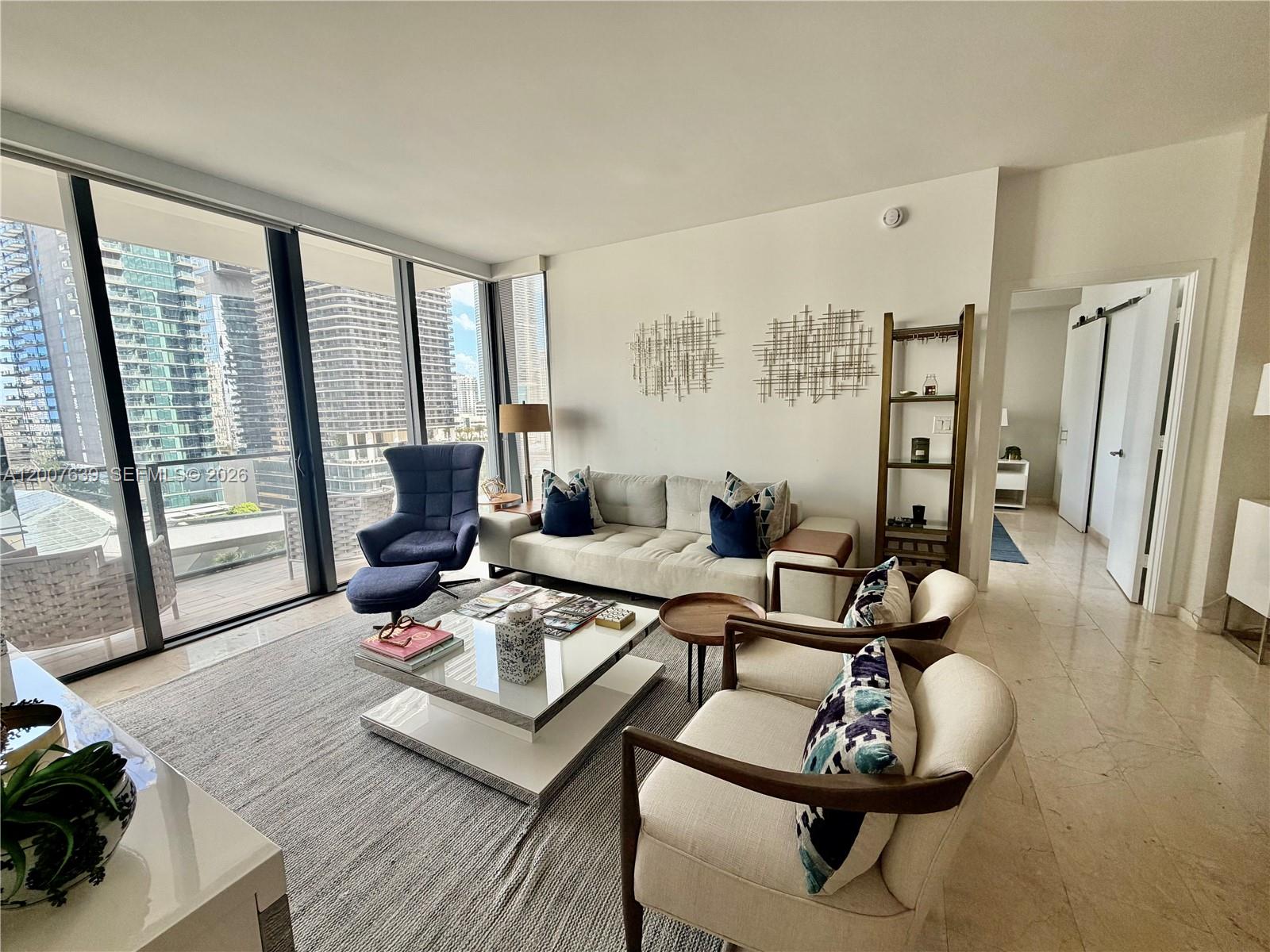 88 SW 7th St #1109, Miami FL 33130