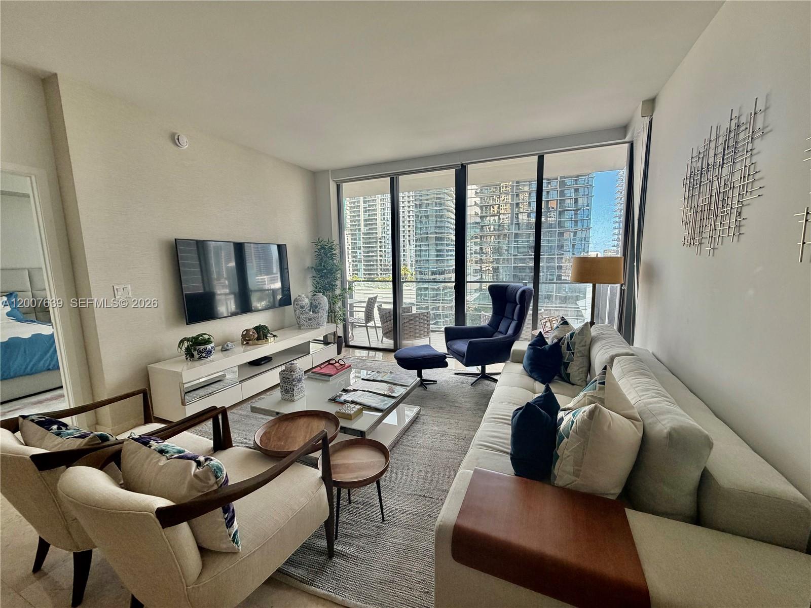 88 SW 7th St #1109, Miami FL 33130