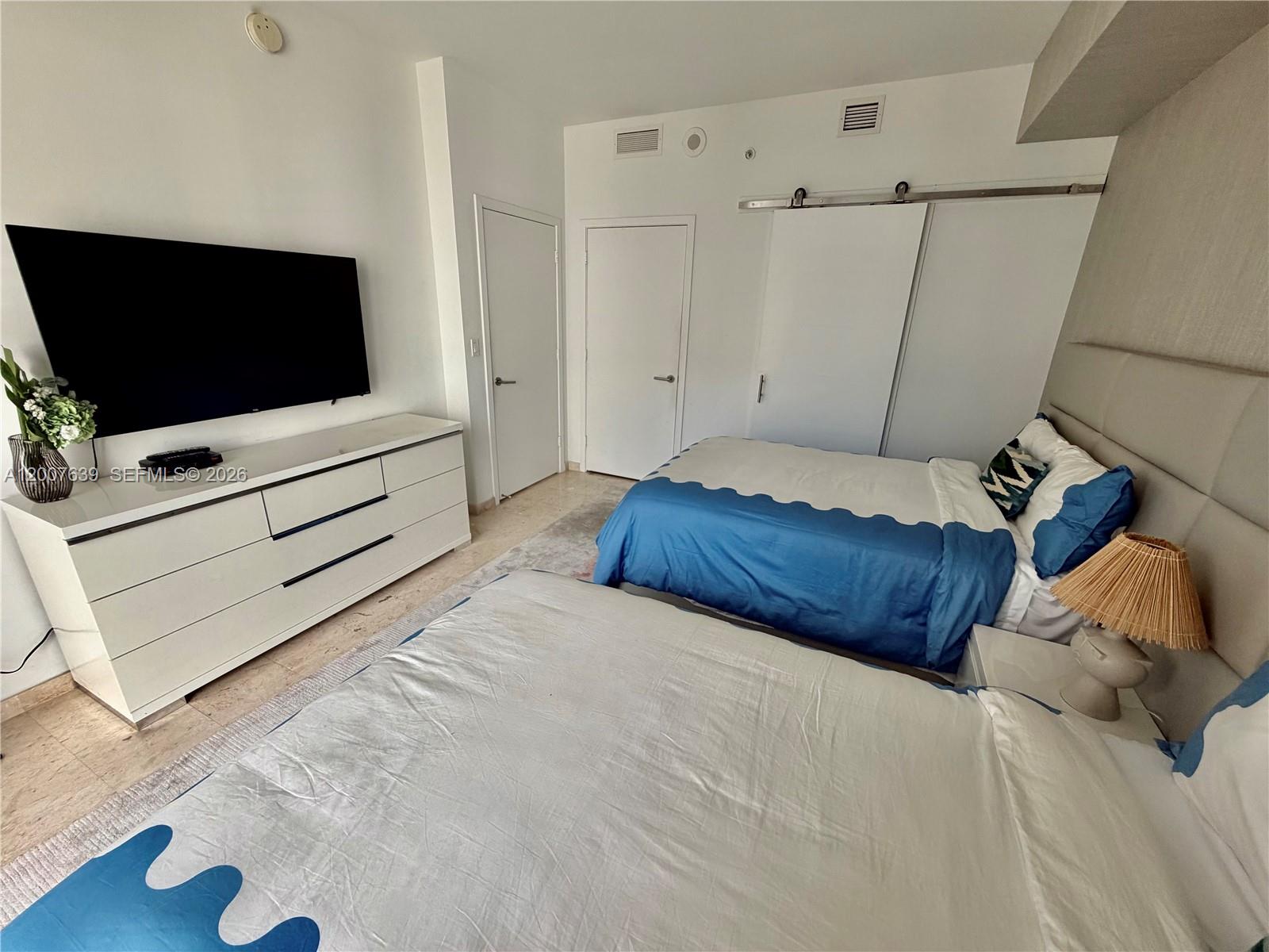 88 SW 7th St #1109, Miami FL 33130