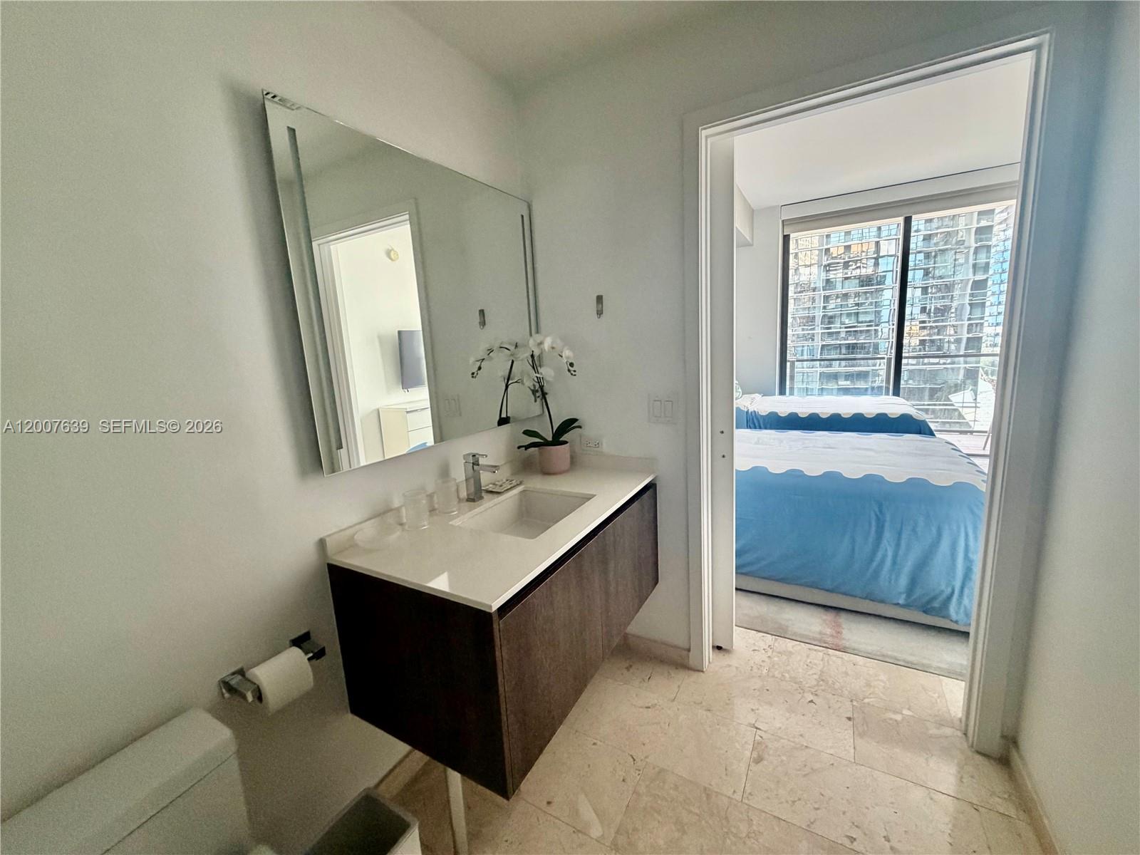 88 SW 7th St #1109, Miami FL 33130