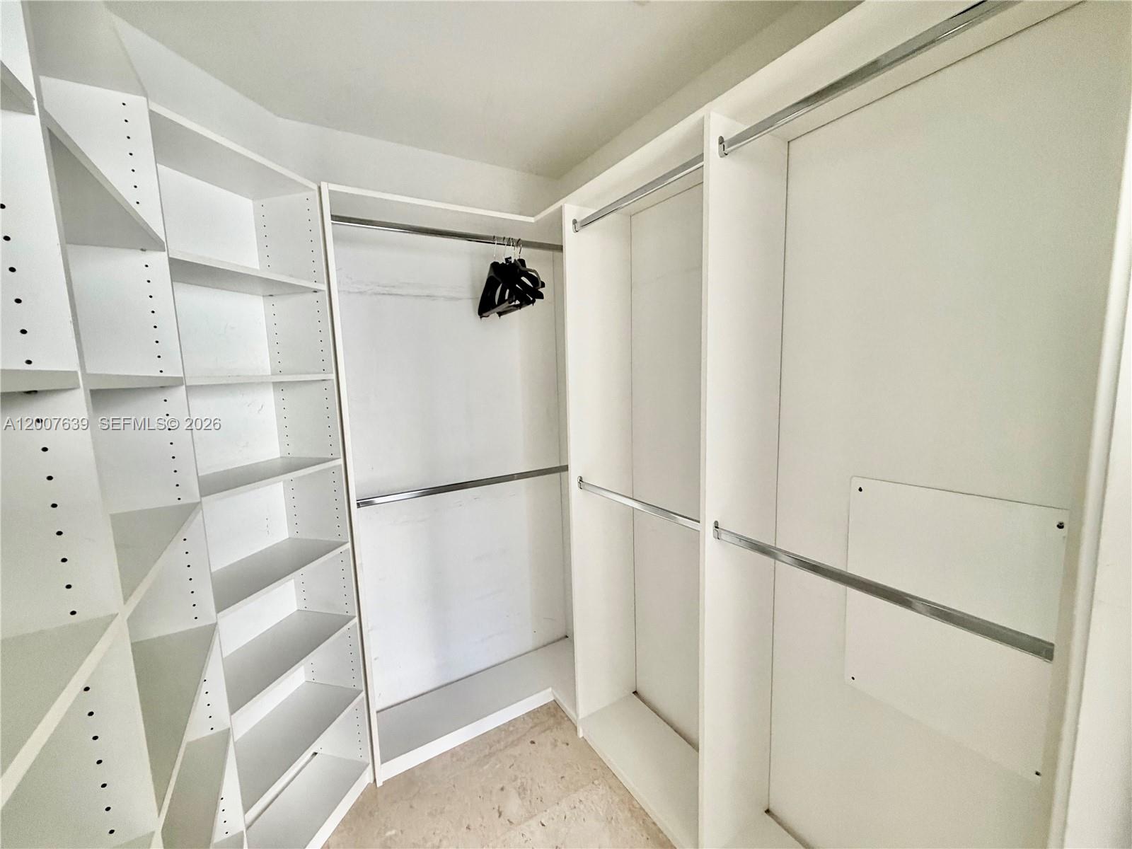 88 SW 7th St #1109, Miami FL 33130