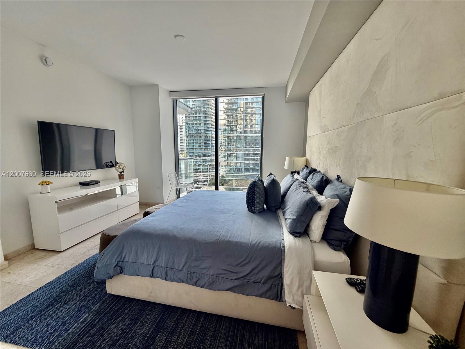 88 SW 7th St #1109, Miami FL 33130