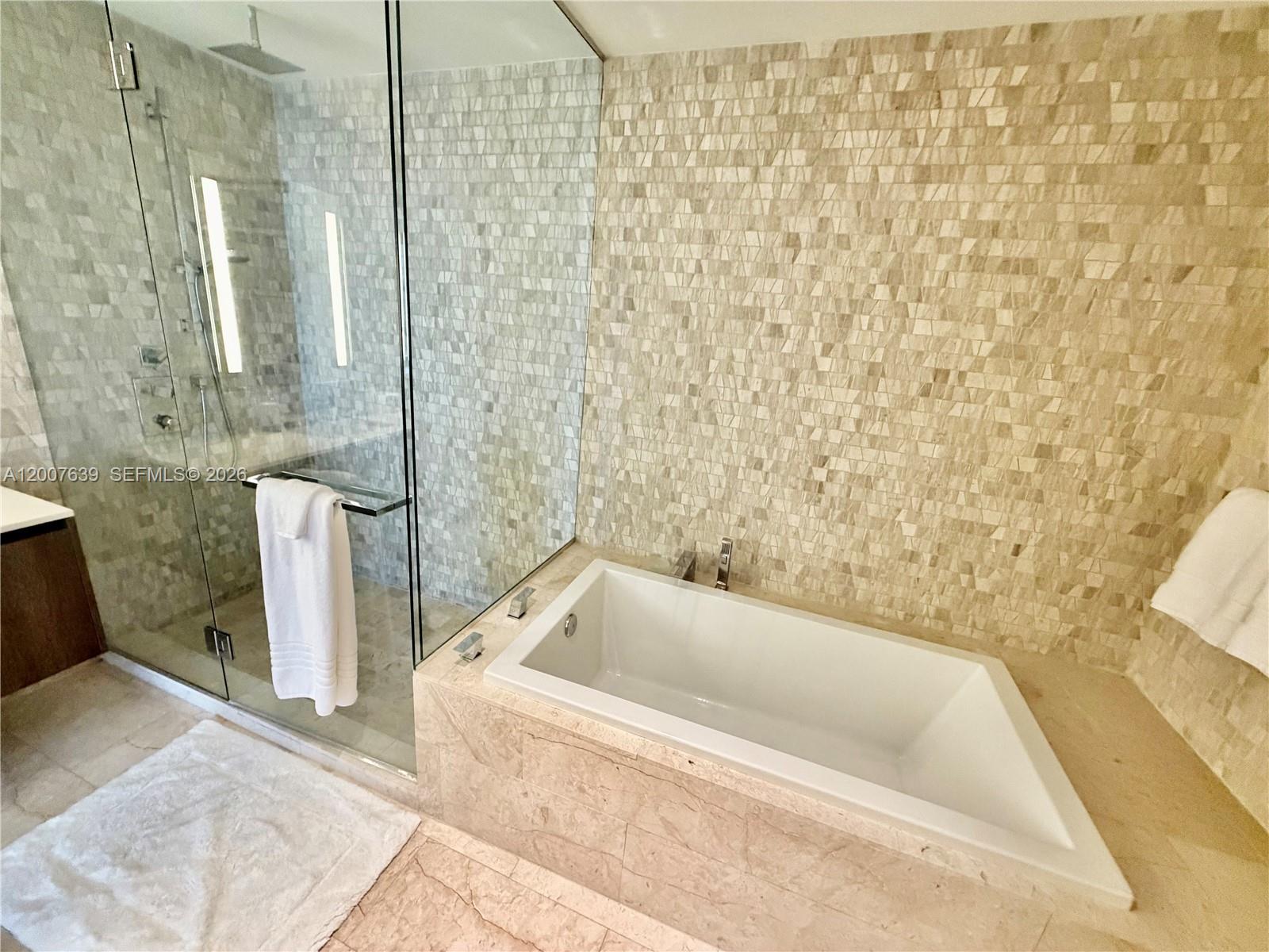 88 SW 7th St #1109, Miami FL 33130