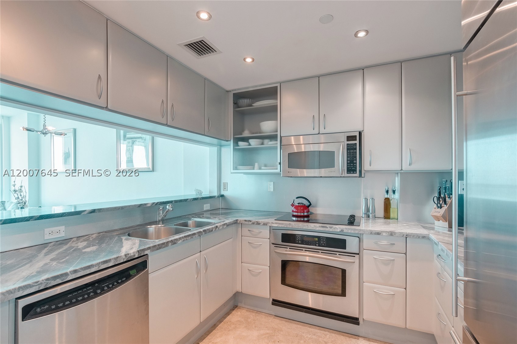 540 West Ave #2112, Miami Beach FL 33139