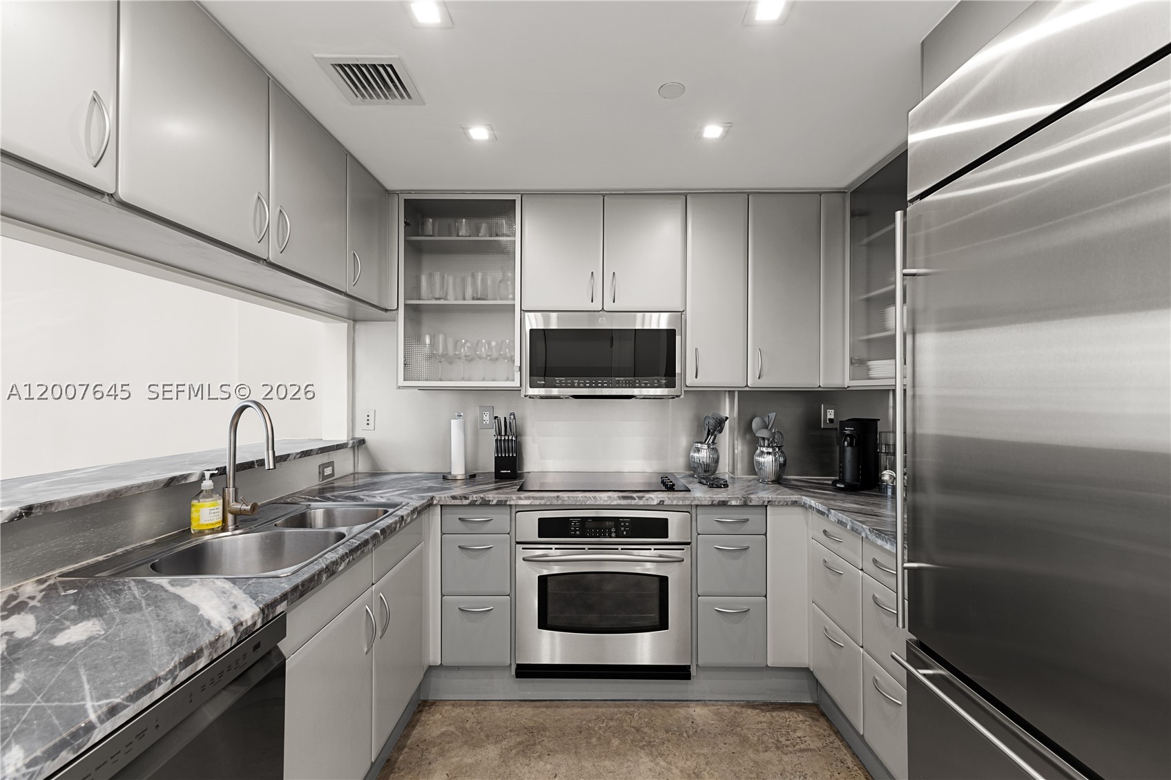 540 West Ave #2112, Miami Beach FL 33139