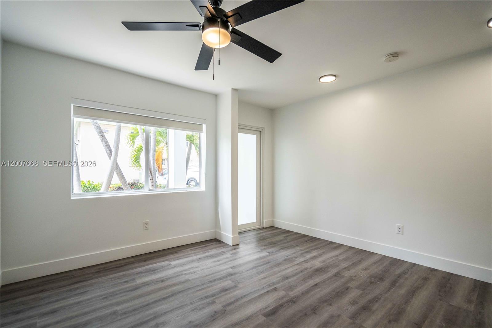 725 81st St #2, Miami Beach FL 33141