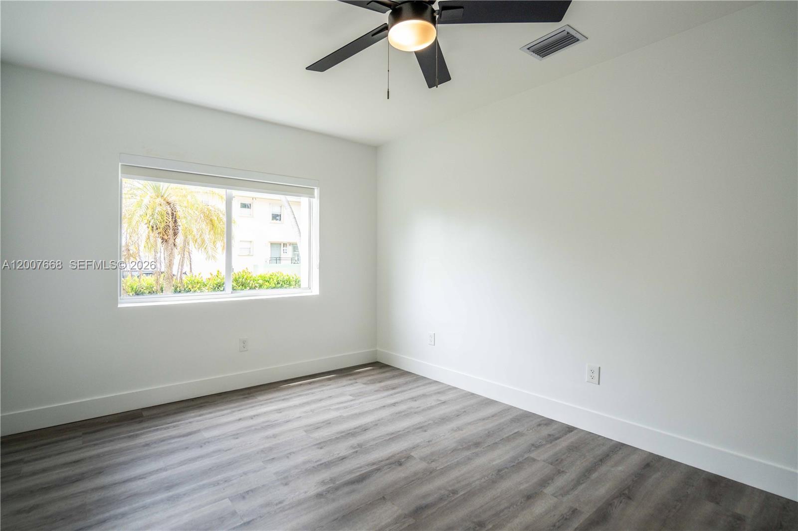 725 81st St #2, Miami Beach FL 33141