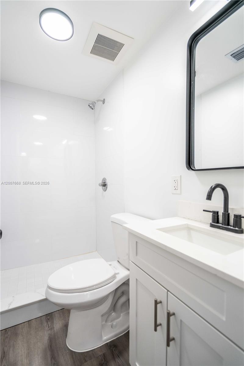 725 81st St #2, Miami Beach FL 33141