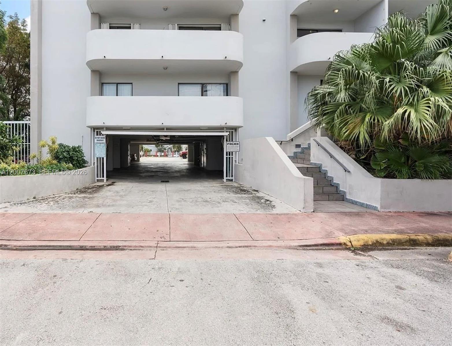 110 S Shore Dr #5B, Miami Beach FL 33141