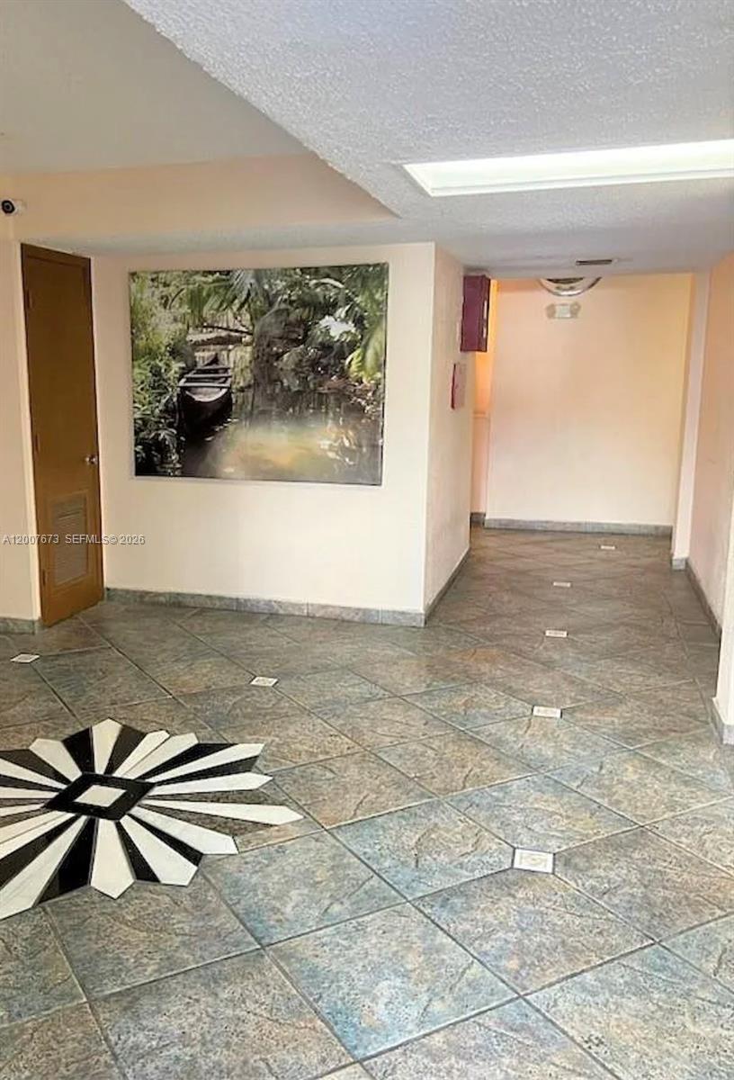 110 S Shore Dr #5B, Miami Beach FL 33141