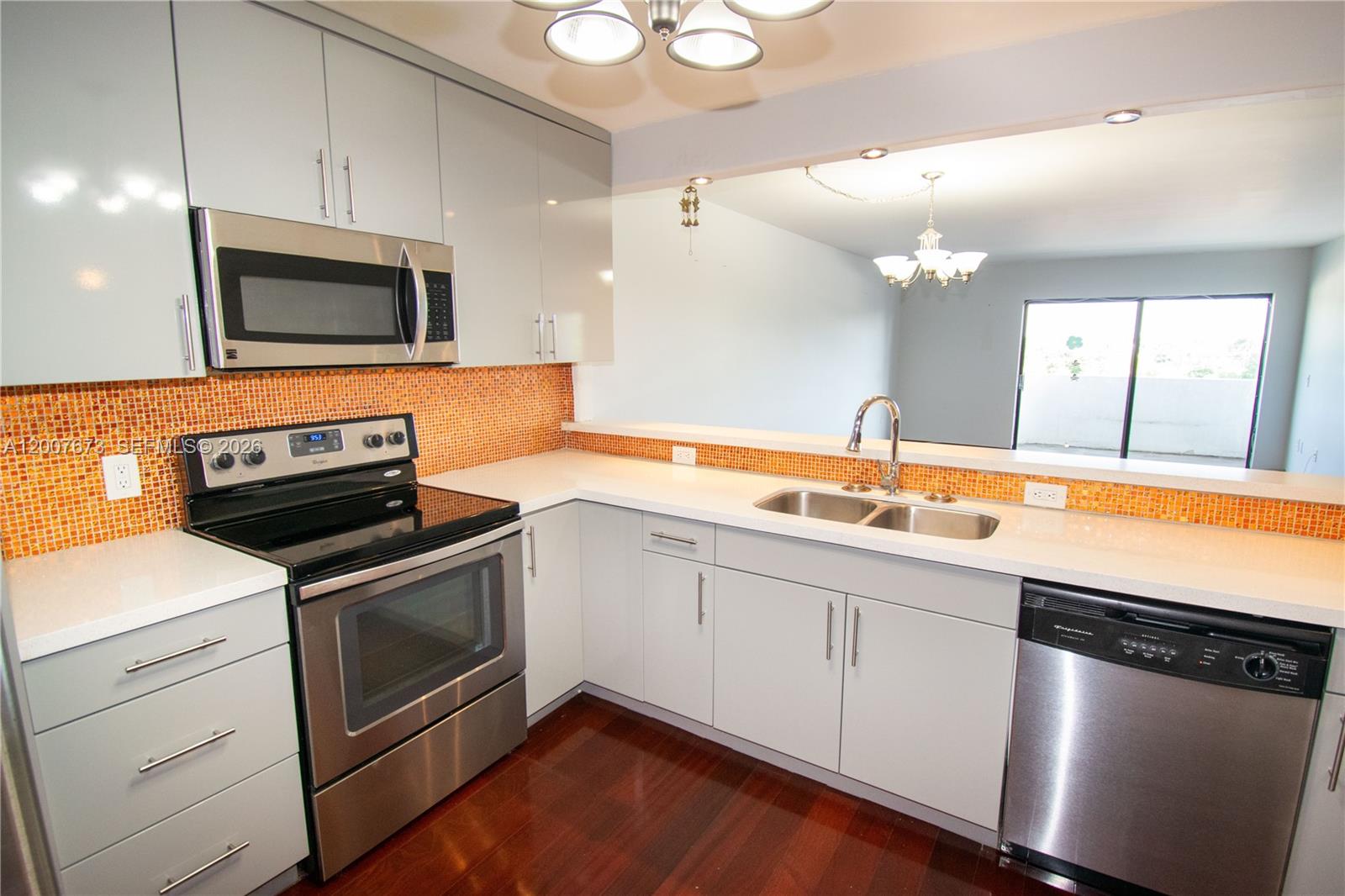 110 S Shore Dr #5B, Miami Beach FL 33141