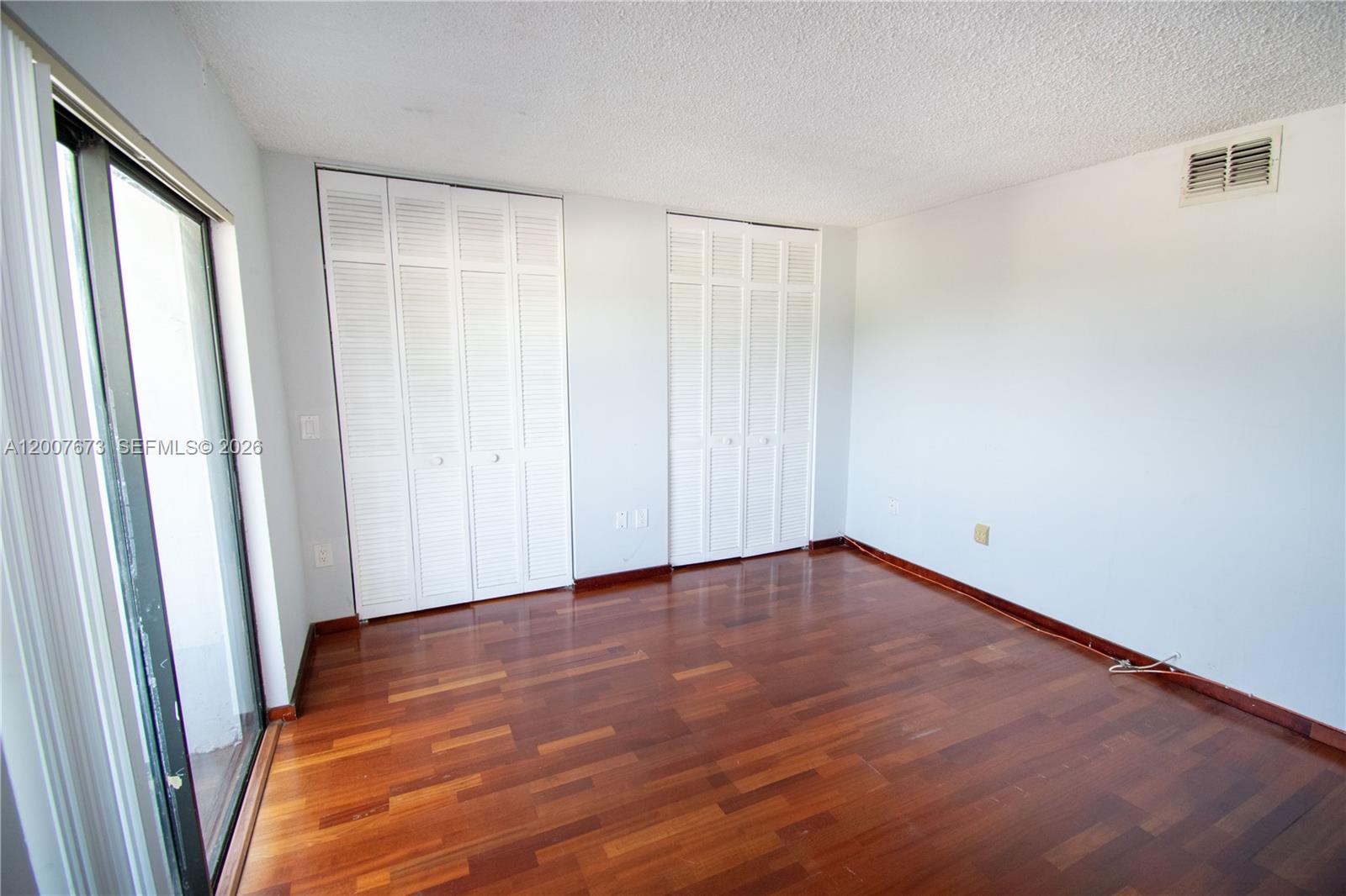 110 S Shore Dr #5B, Miami Beach FL 33141