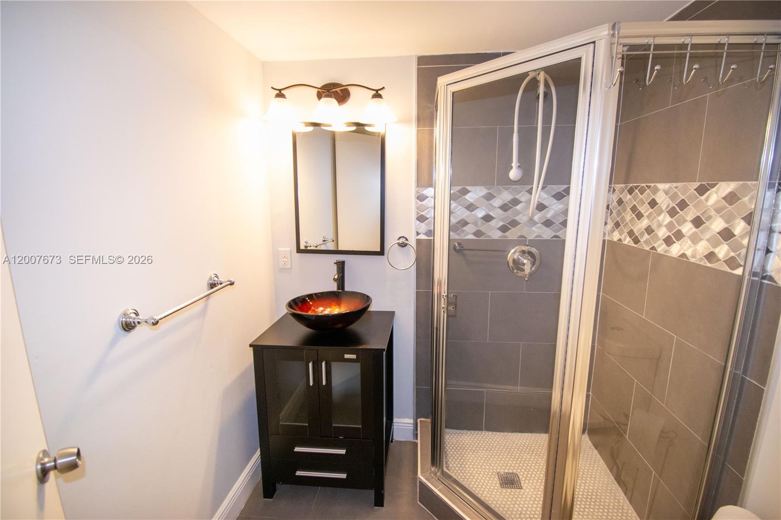 110 S Shore Dr #5B, Miami Beach FL 33141