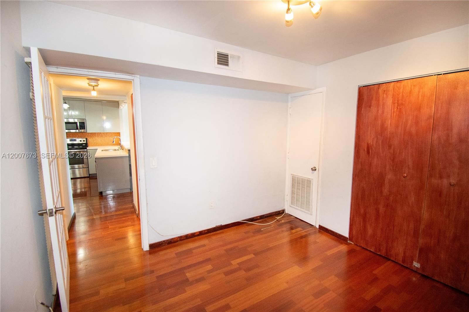 110 S Shore Dr #5B, Miami Beach FL 33141