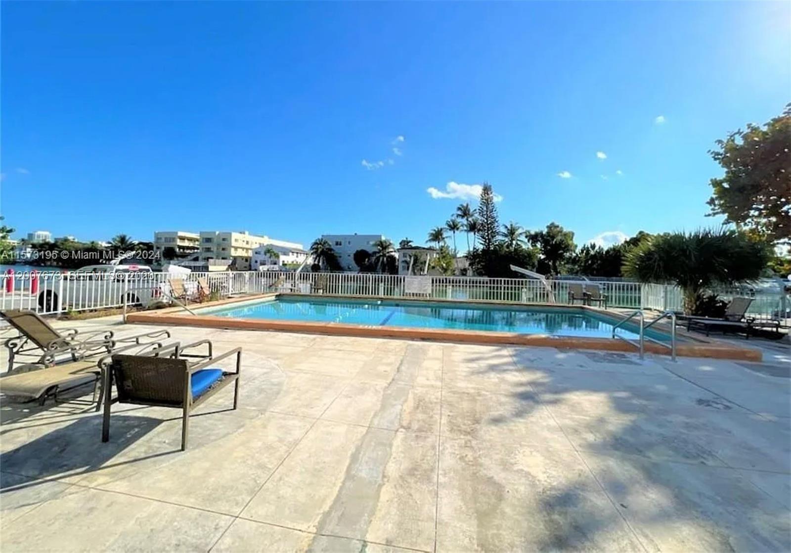 110 S Shore Dr #5B, Miami Beach FL 33141