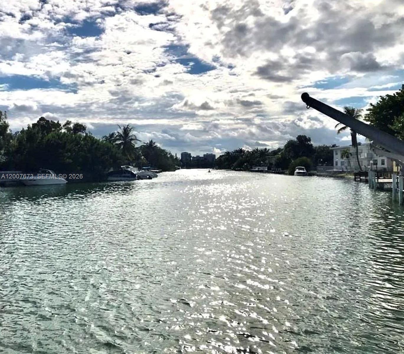 110 S Shore Dr #5B, Miami Beach FL 33141
