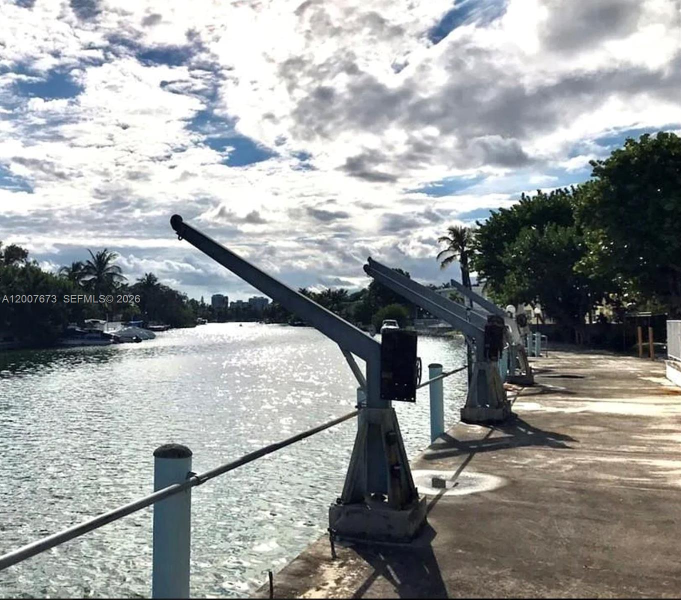 110 S Shore Dr #5B, Miami Beach FL 33141