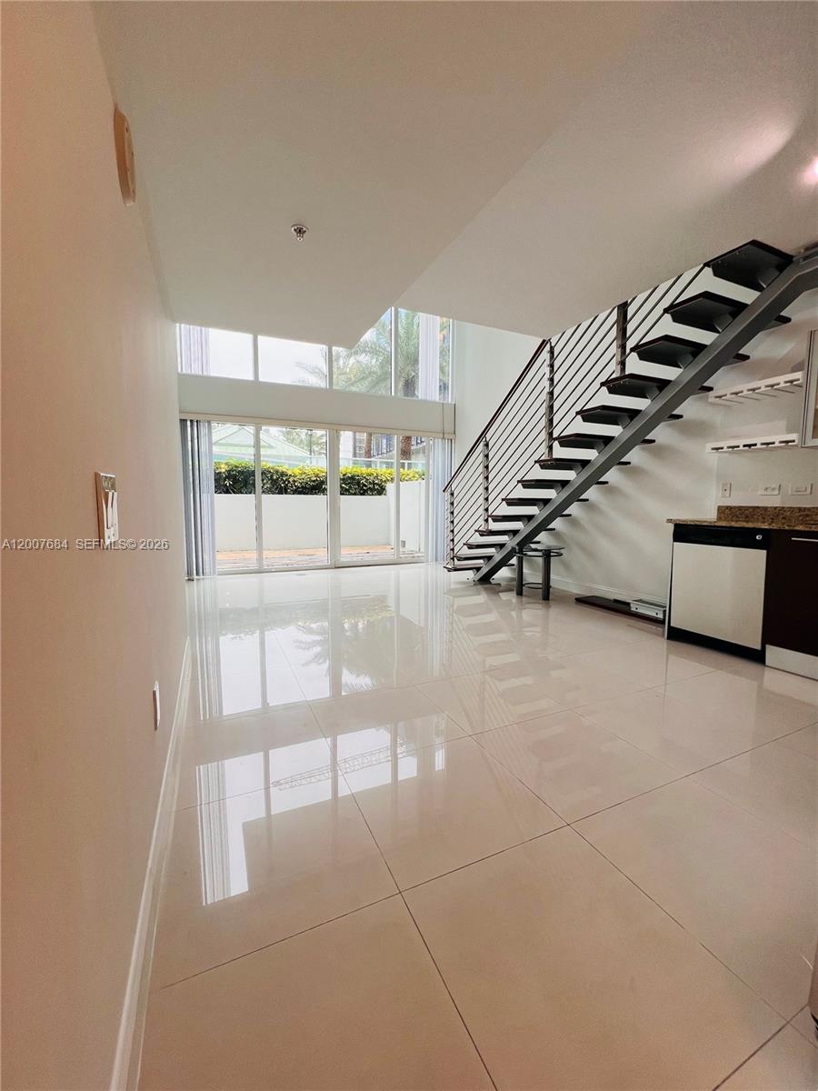 41 SE 5th St #703, Miami FL 33131