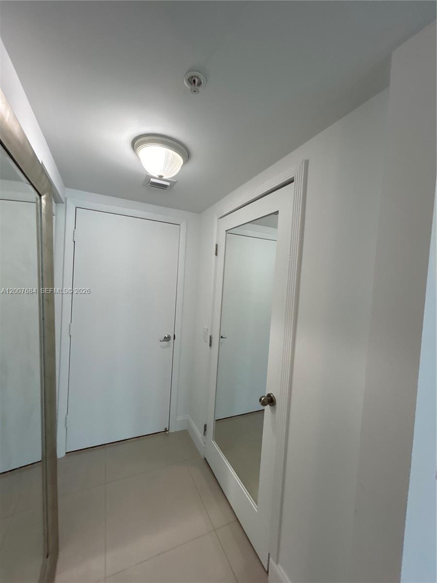 41 SE 5th St #703, Miami FL 33131