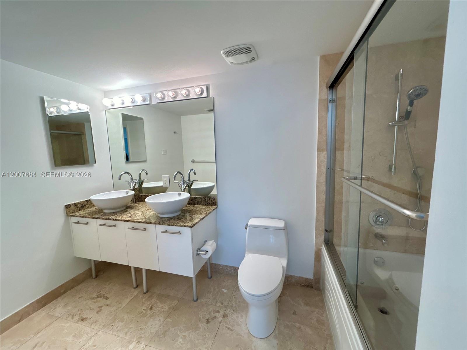 41 SE 5th St #703, Miami FL 33131