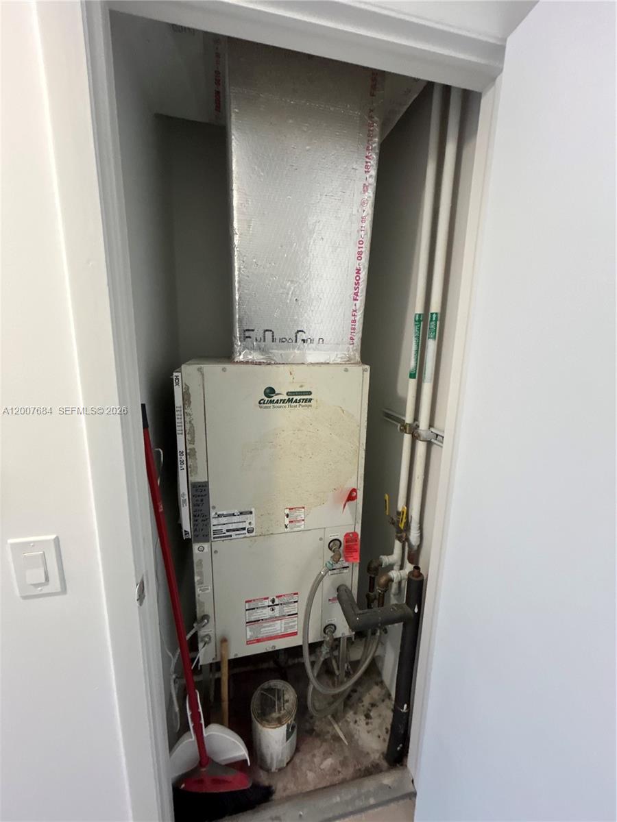 41 SE 5th St #703, Miami FL 33131