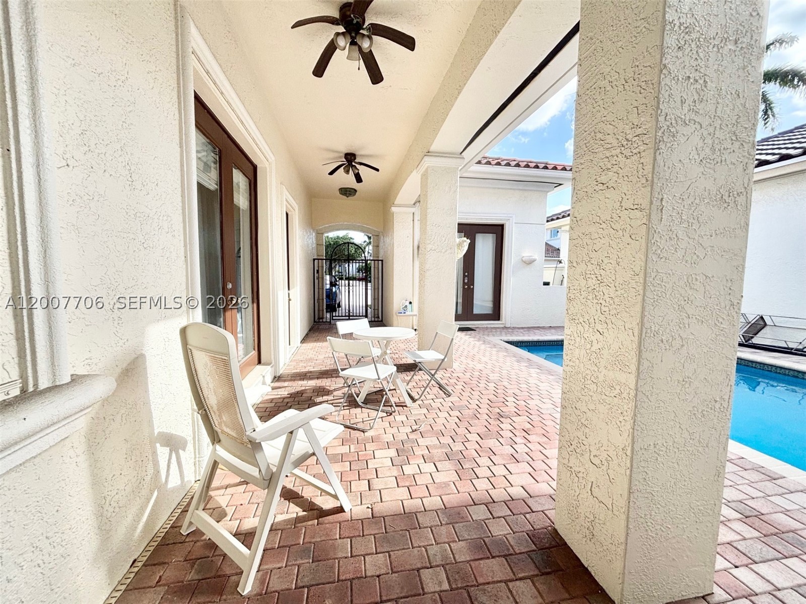 1141 Waterside Ln, Hollywood FL 33019