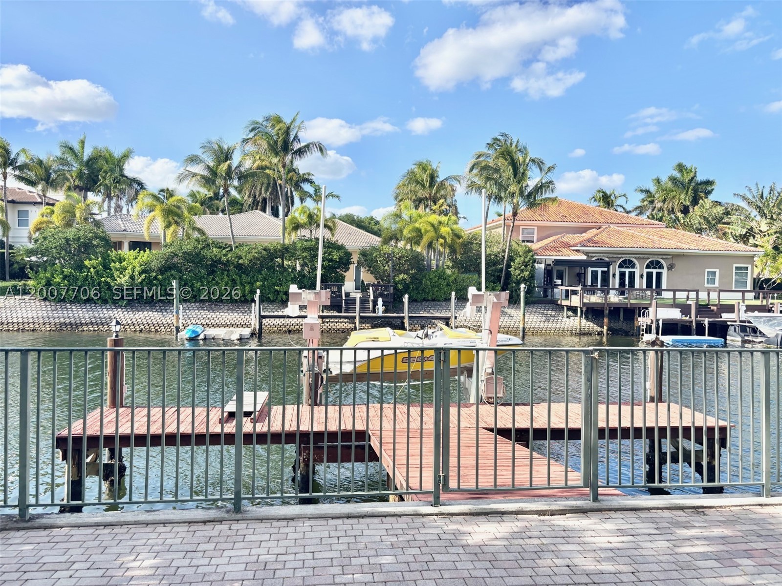 1141 Waterside Ln, Hollywood FL 33019
