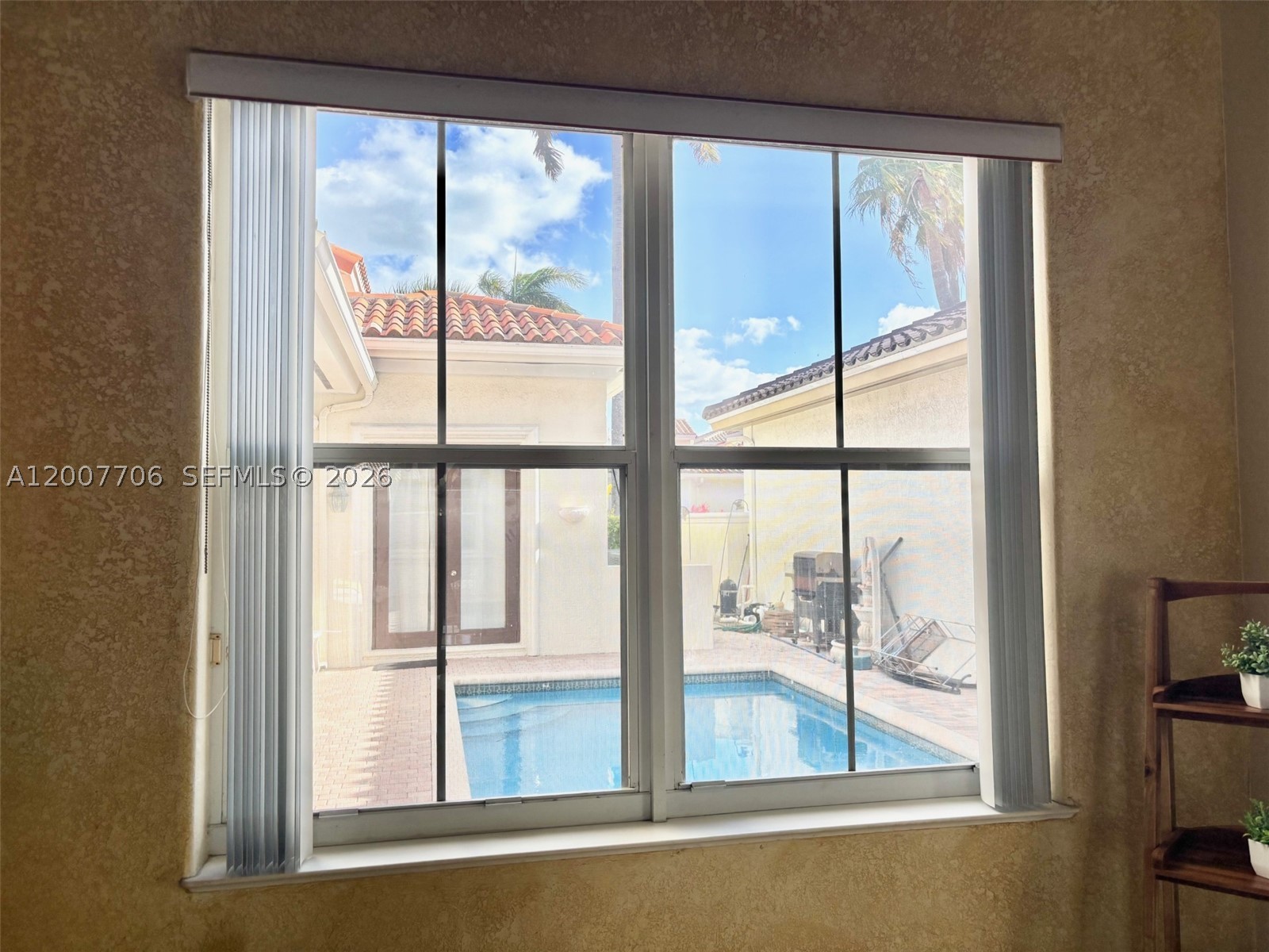 1141 Waterside Ln, Hollywood FL 33019