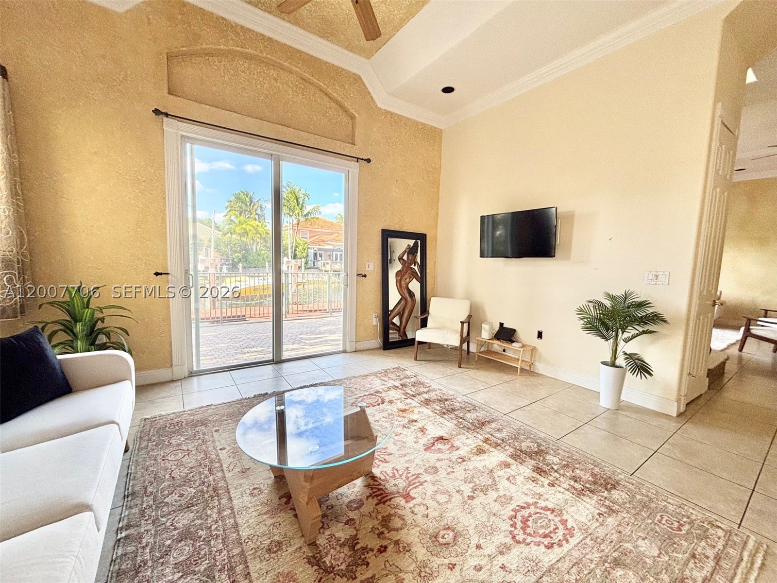 1141 Waterside Ln, Hollywood FL 33019