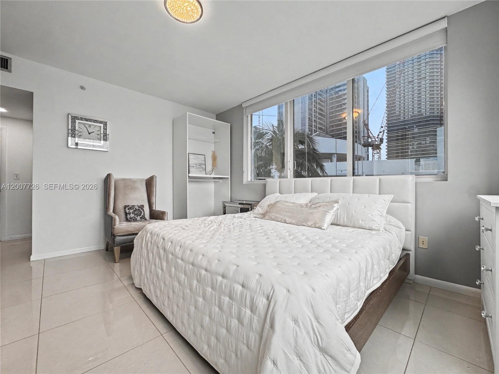 253 NE 2nd St #1003, Miami FL 33132