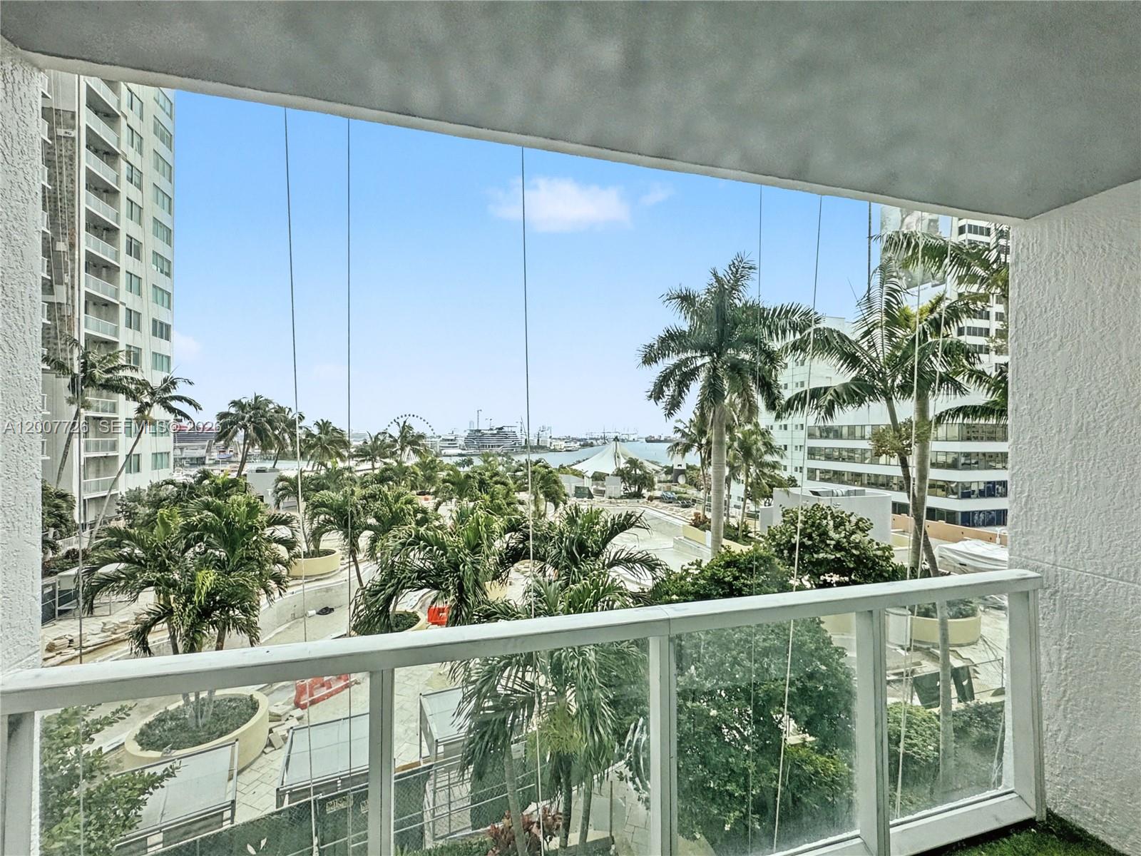 253 NE 2nd St #1003, Miami FL 33132