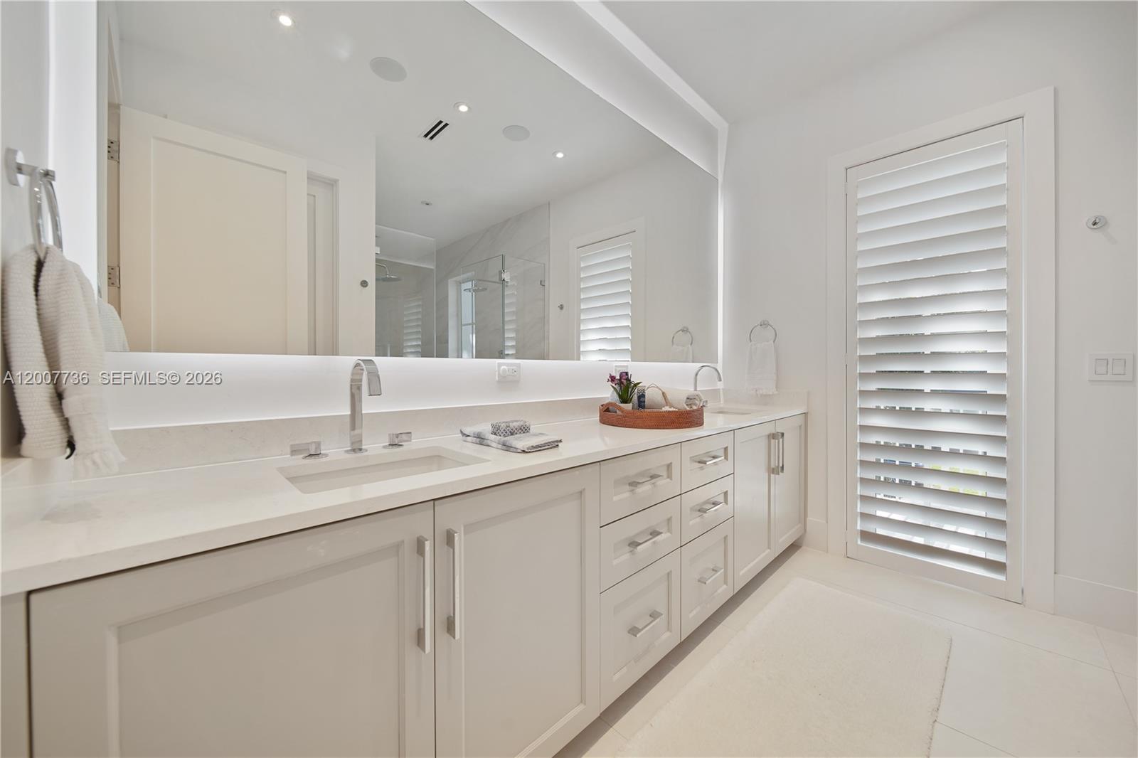 6901 Veronese St, Coral Gables FL 33146