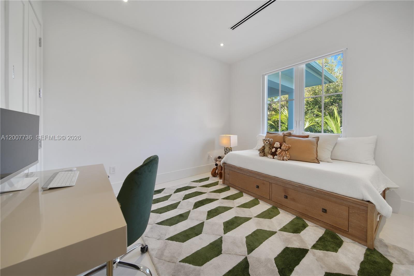 6901 Veronese St, Coral Gables FL 33146