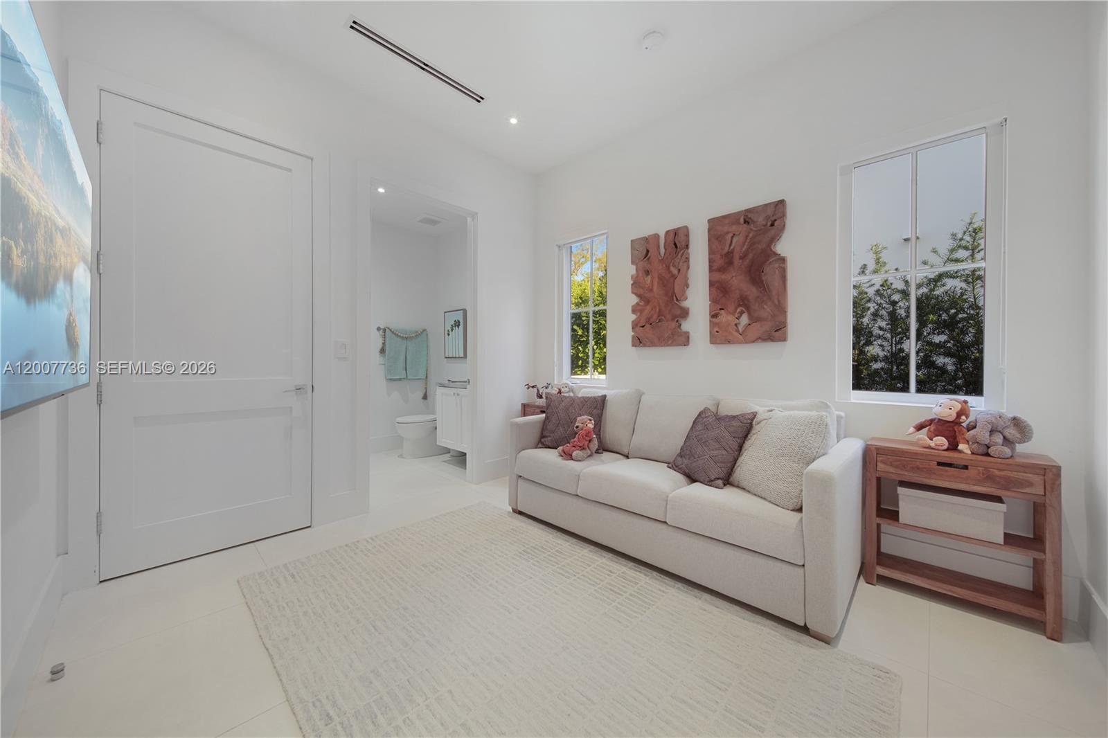 6901 Veronese St, Coral Gables FL 33146