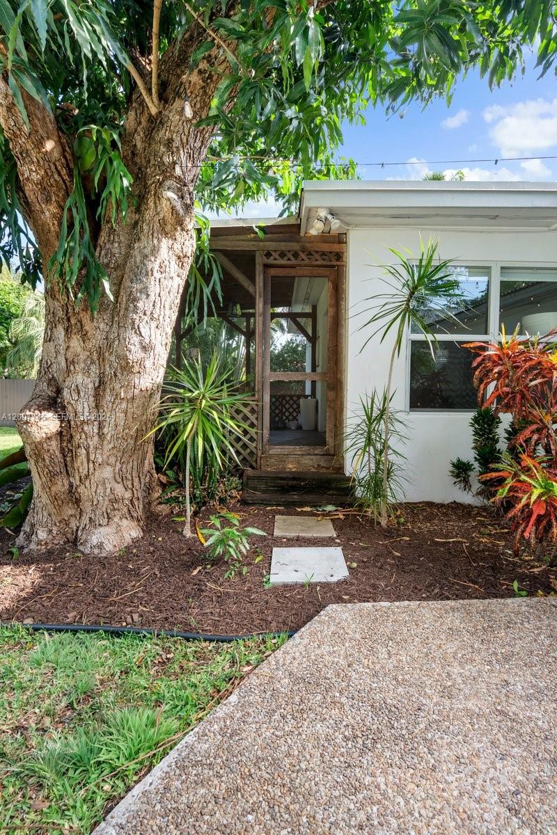11790 NE 8th Ave, Biscayne Park FL 33161