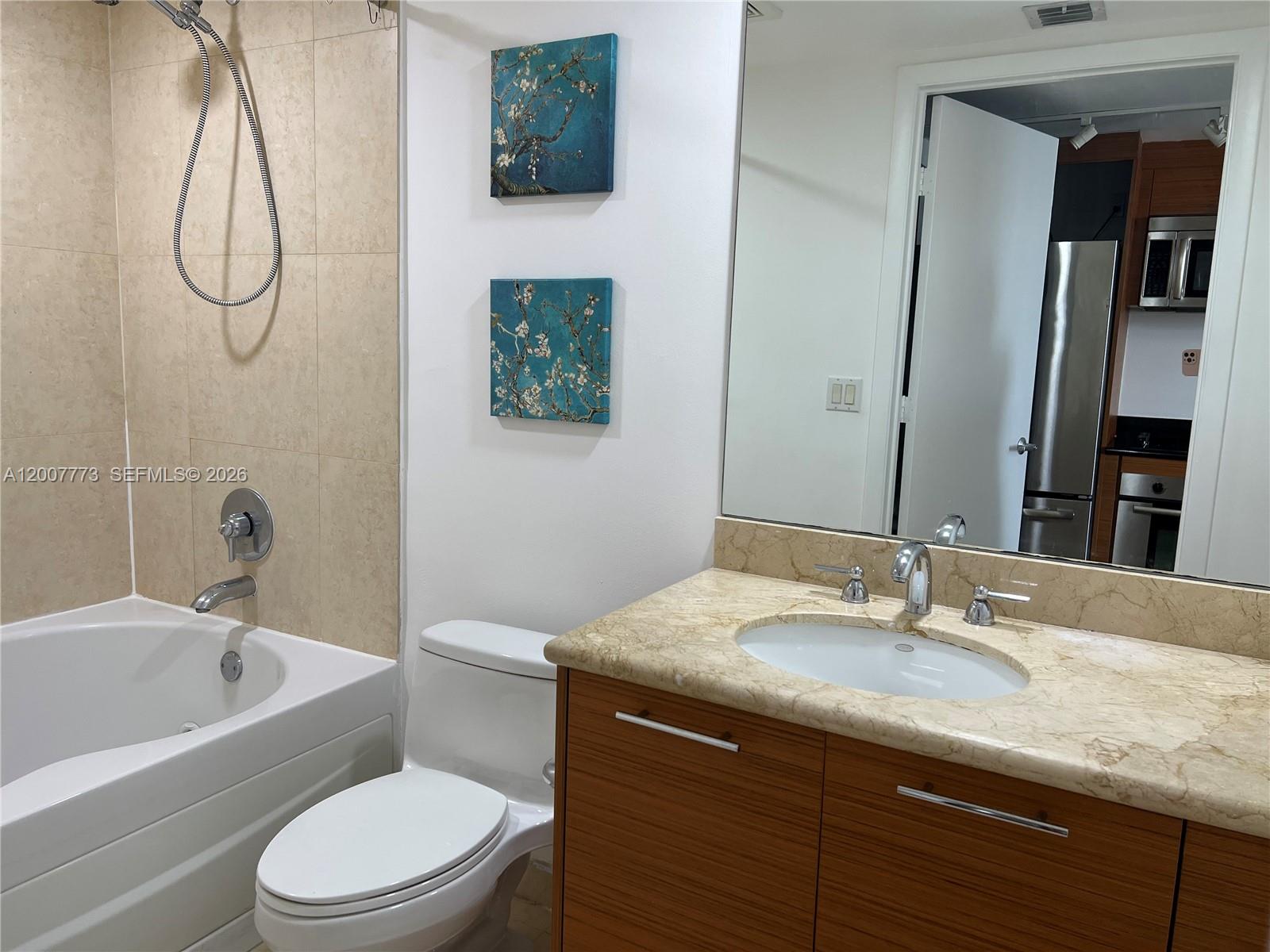 50 Biscayne Blvd #3209, Miami FL 33132