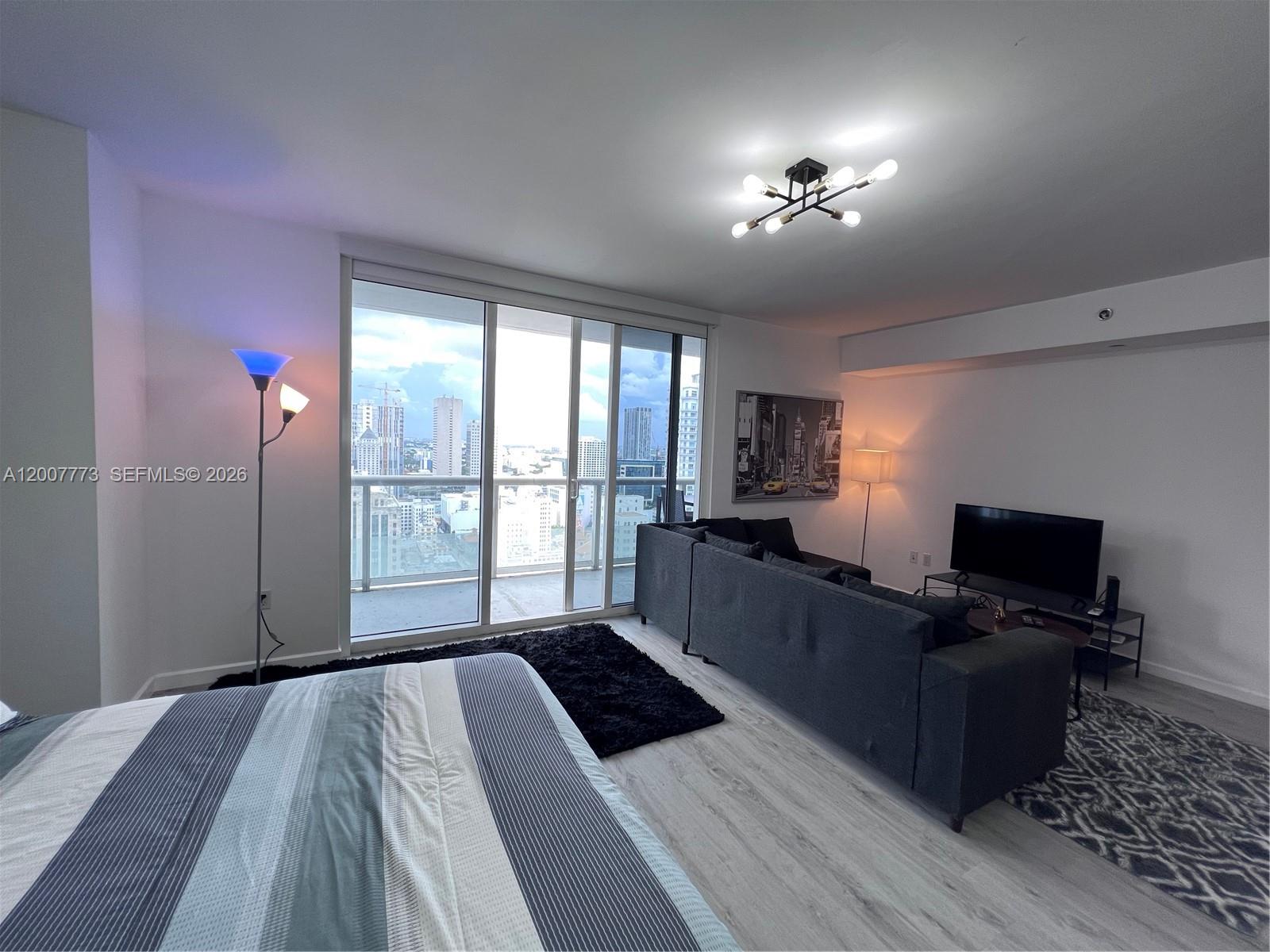 50 Biscayne Blvd #3209, Miami FL 33132