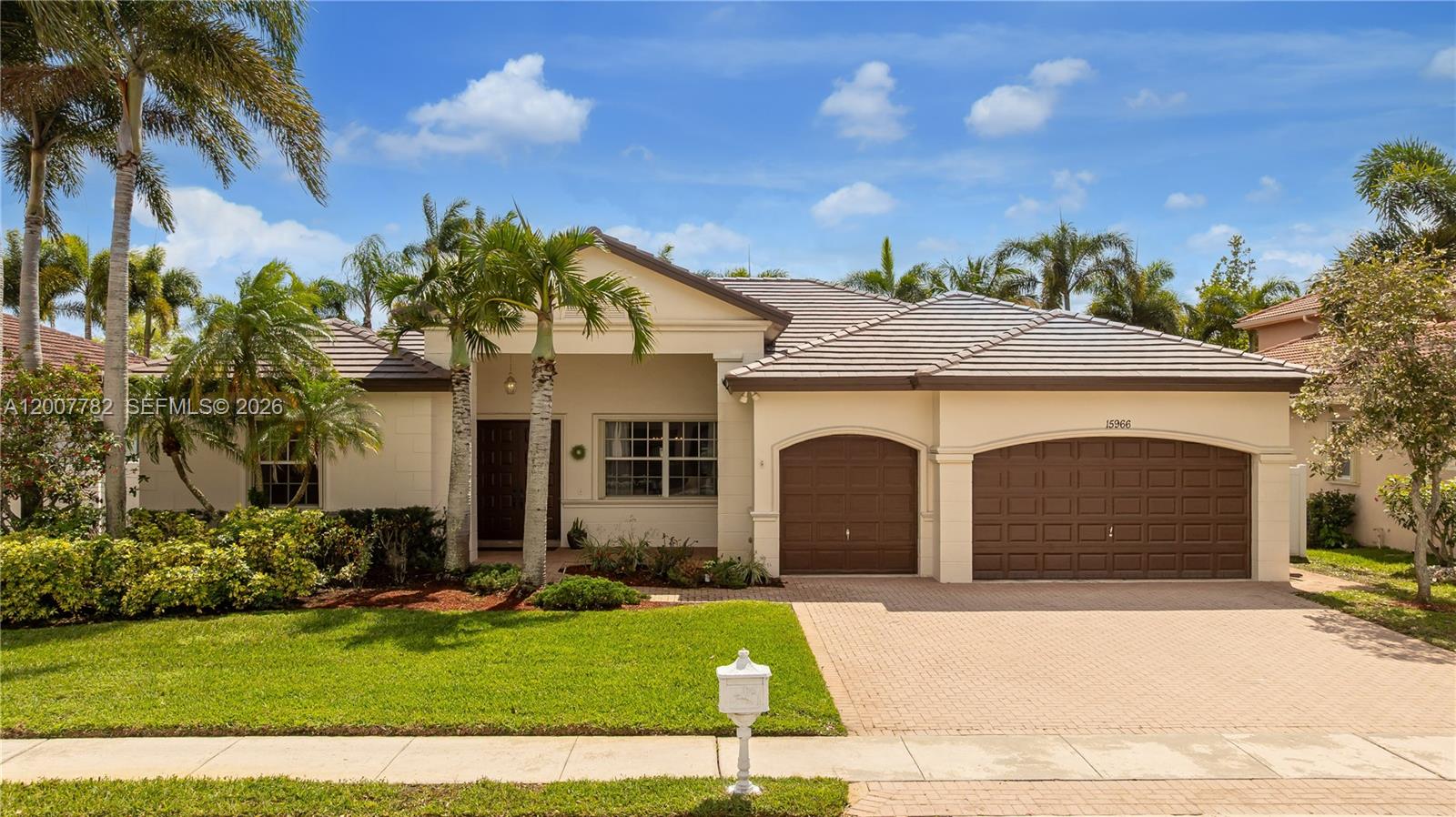 15966 SW 3rd St, Pembroke Pines FL 33027