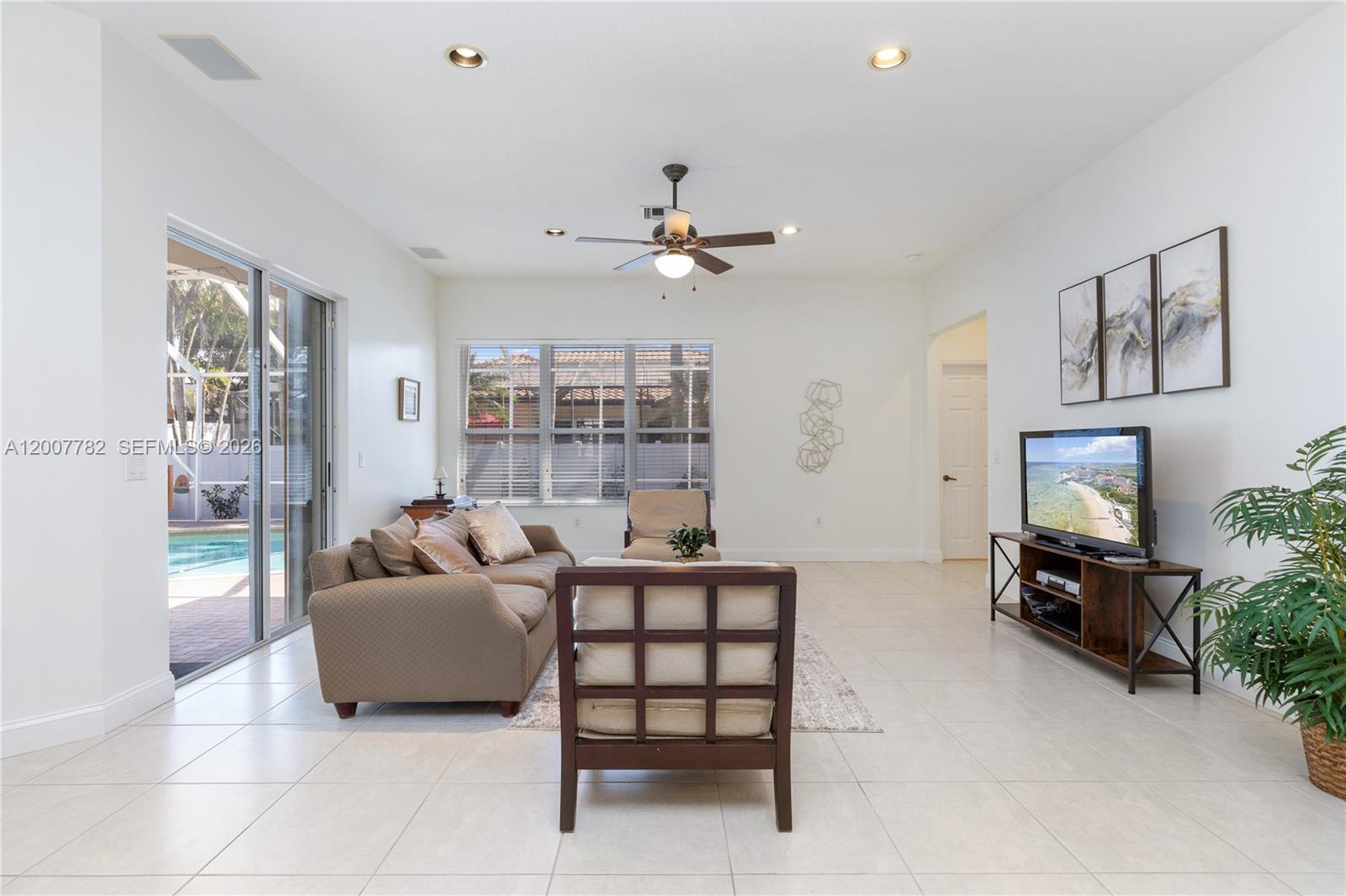 15966 SW 3rd St, Pembroke Pines FL 33027