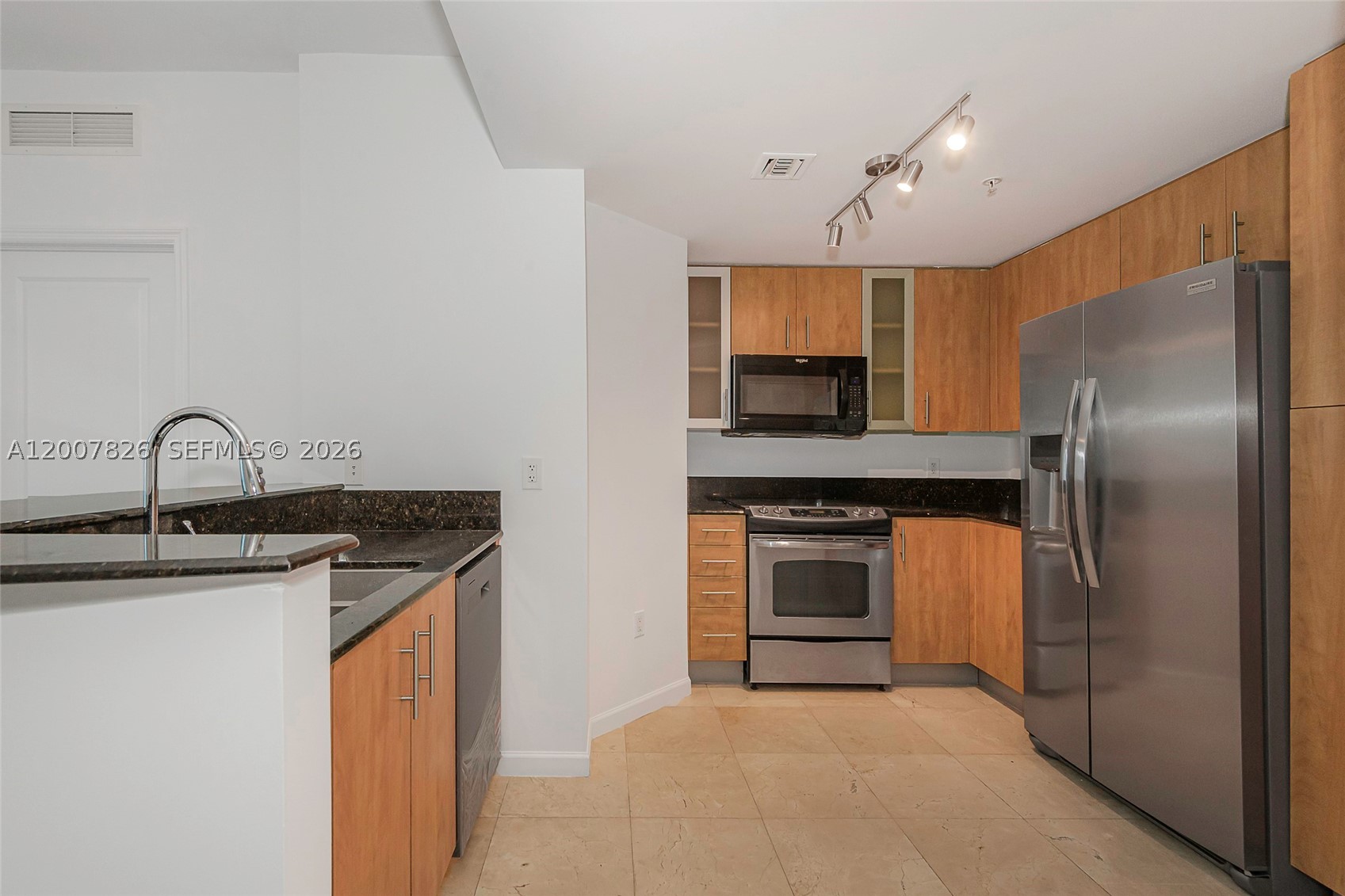 7900 Harbor Island Dr #703, North Bay Village FL 33141