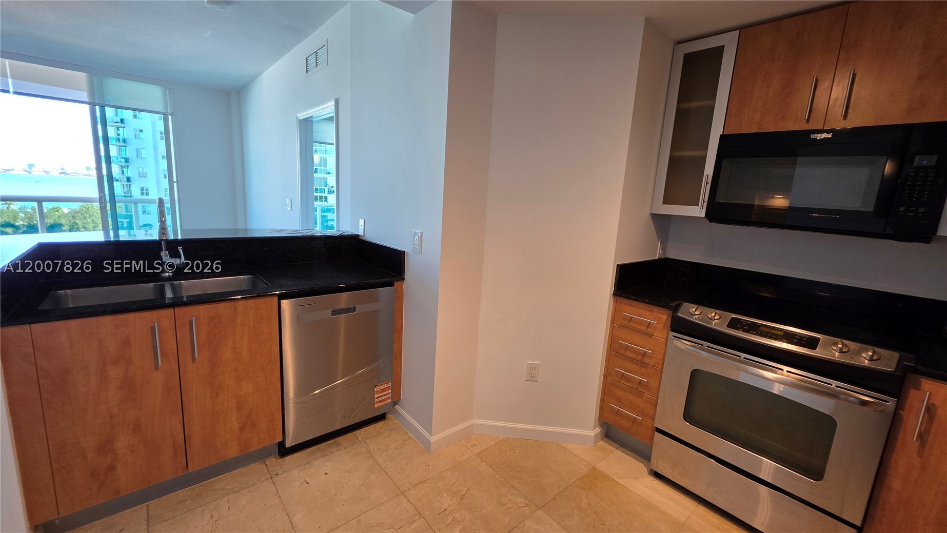 7900 Harbor Island Dr #703, North Bay Village FL 33141