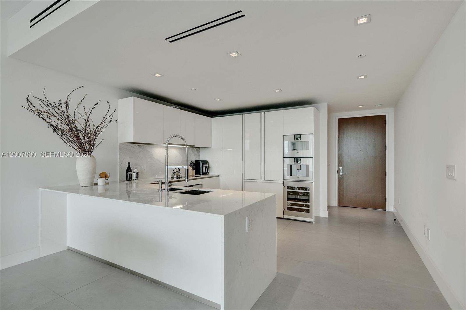 10201 Collins Ave #404, Bal Harbour FL 33154