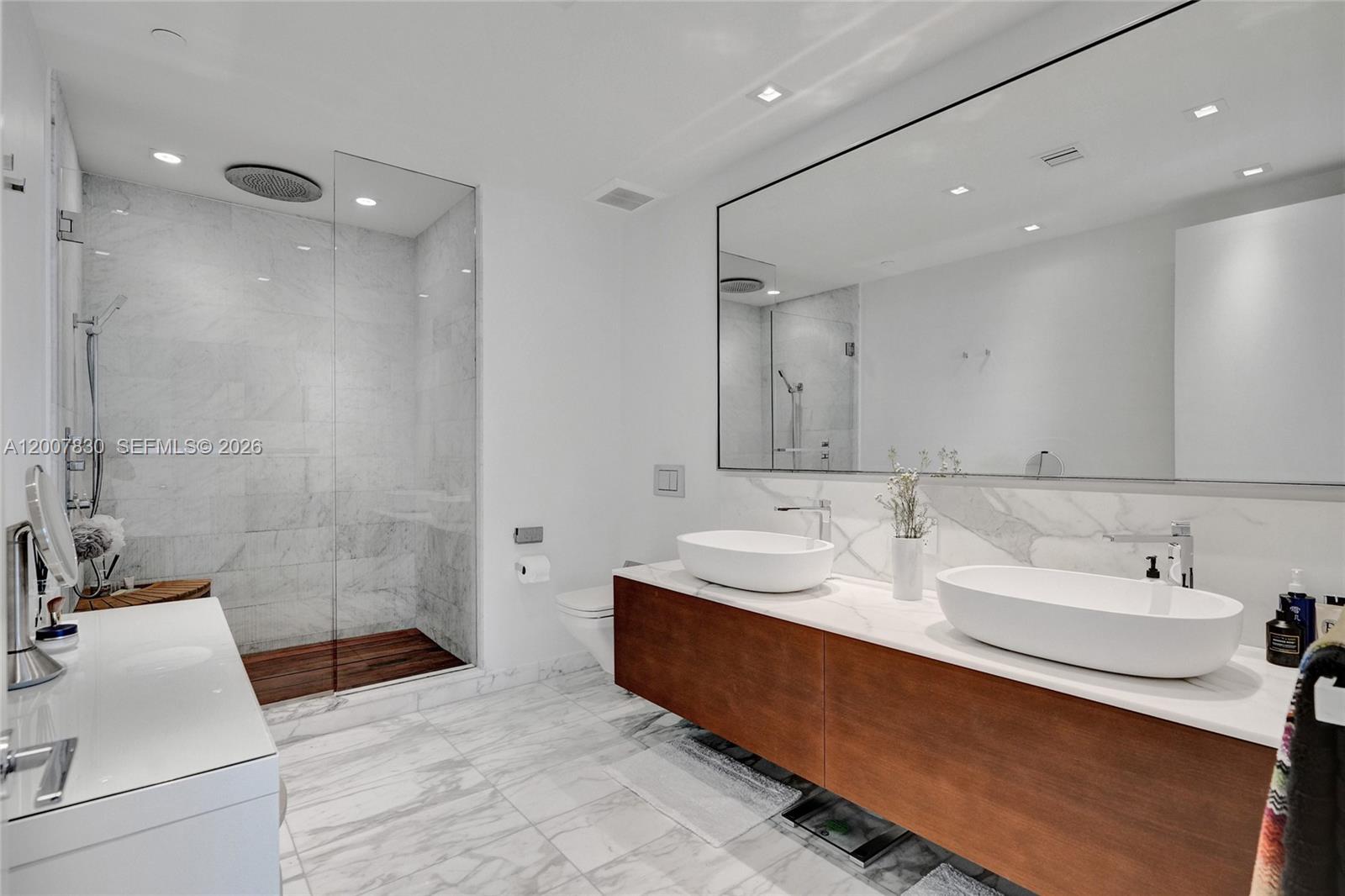 10201 Collins Ave #404, Bal Harbour FL 33154