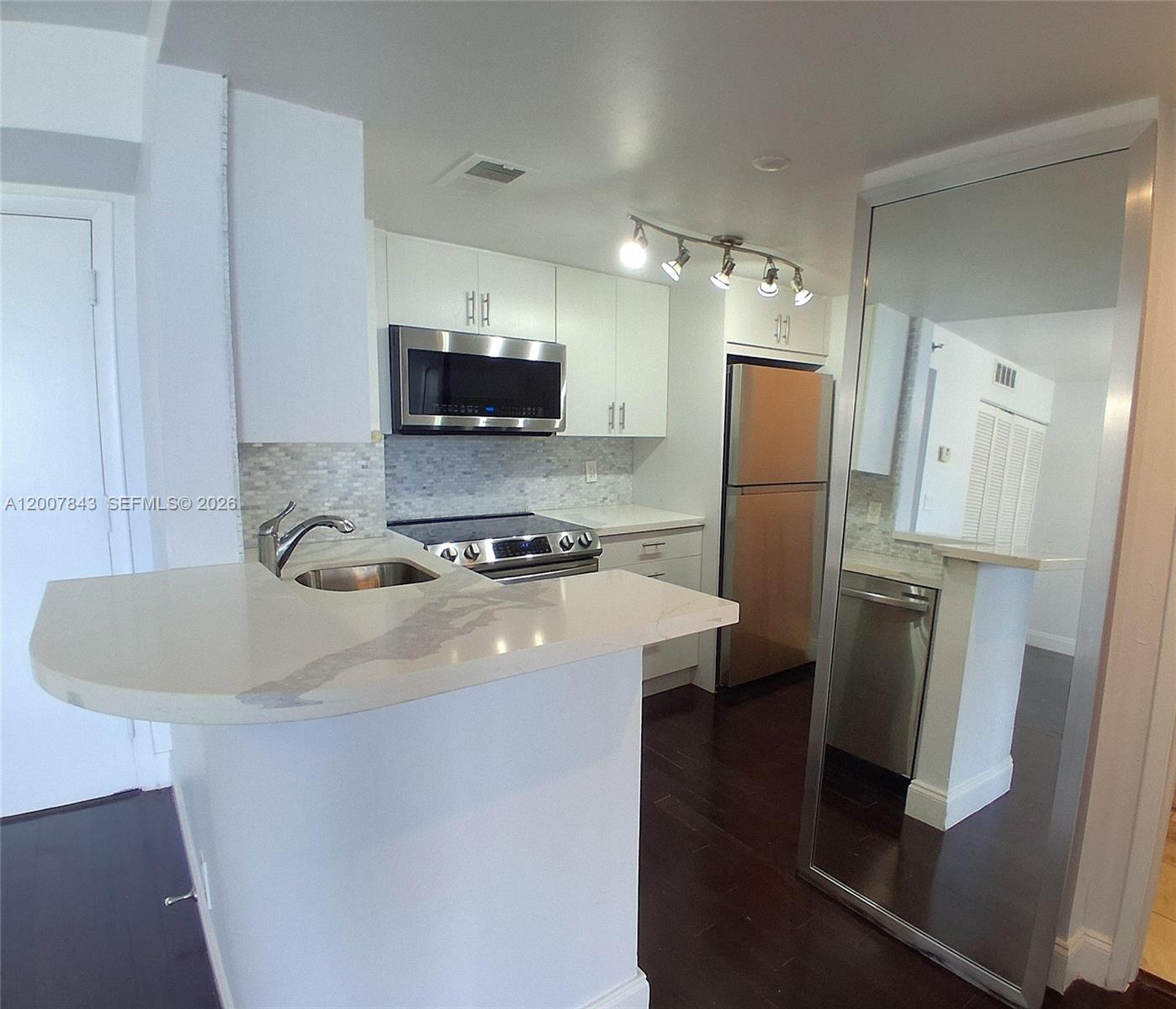 770 Claughton Island Dr #2011, Miami FL 33131
