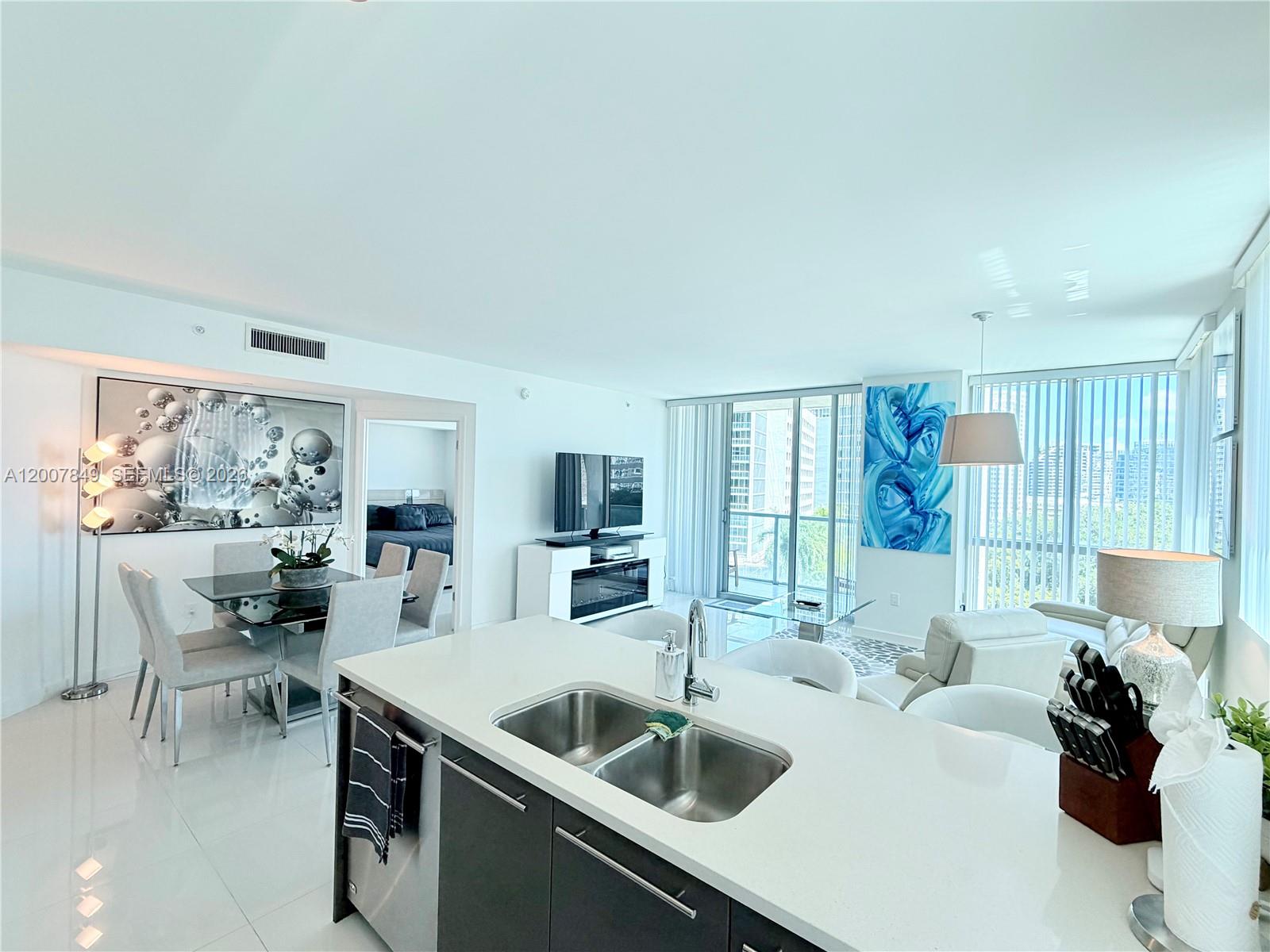 500 Brickell Ave #802, Miami FL 33131