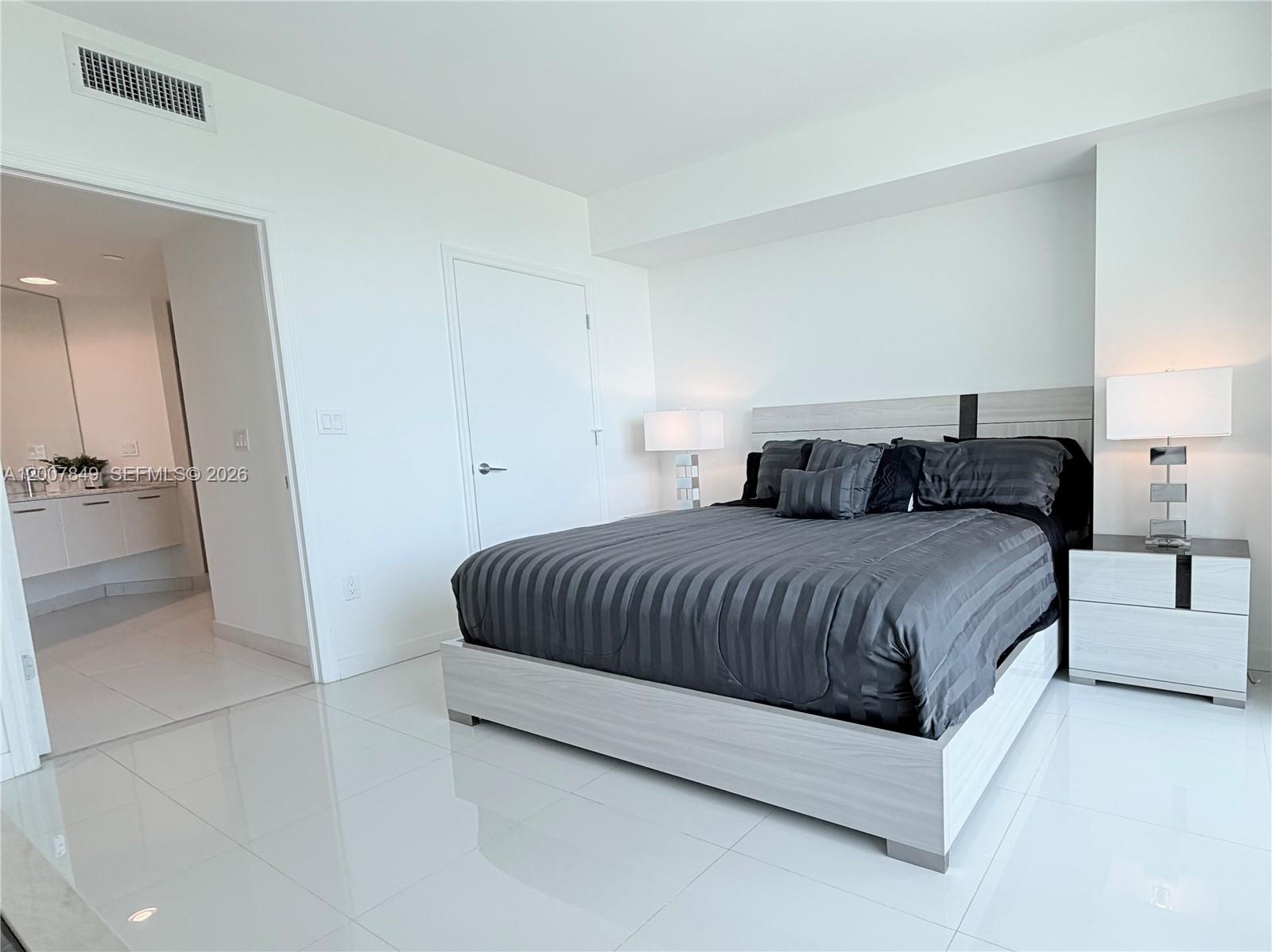 500 Brickell Ave #802, Miami FL 33131