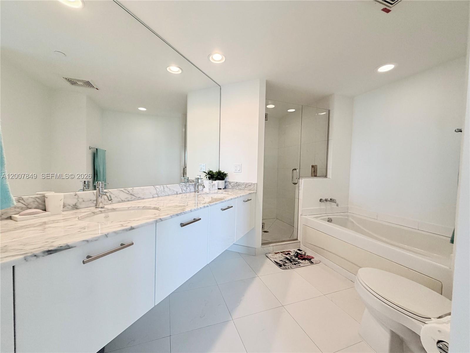 500 Brickell Ave #802, Miami FL 33131