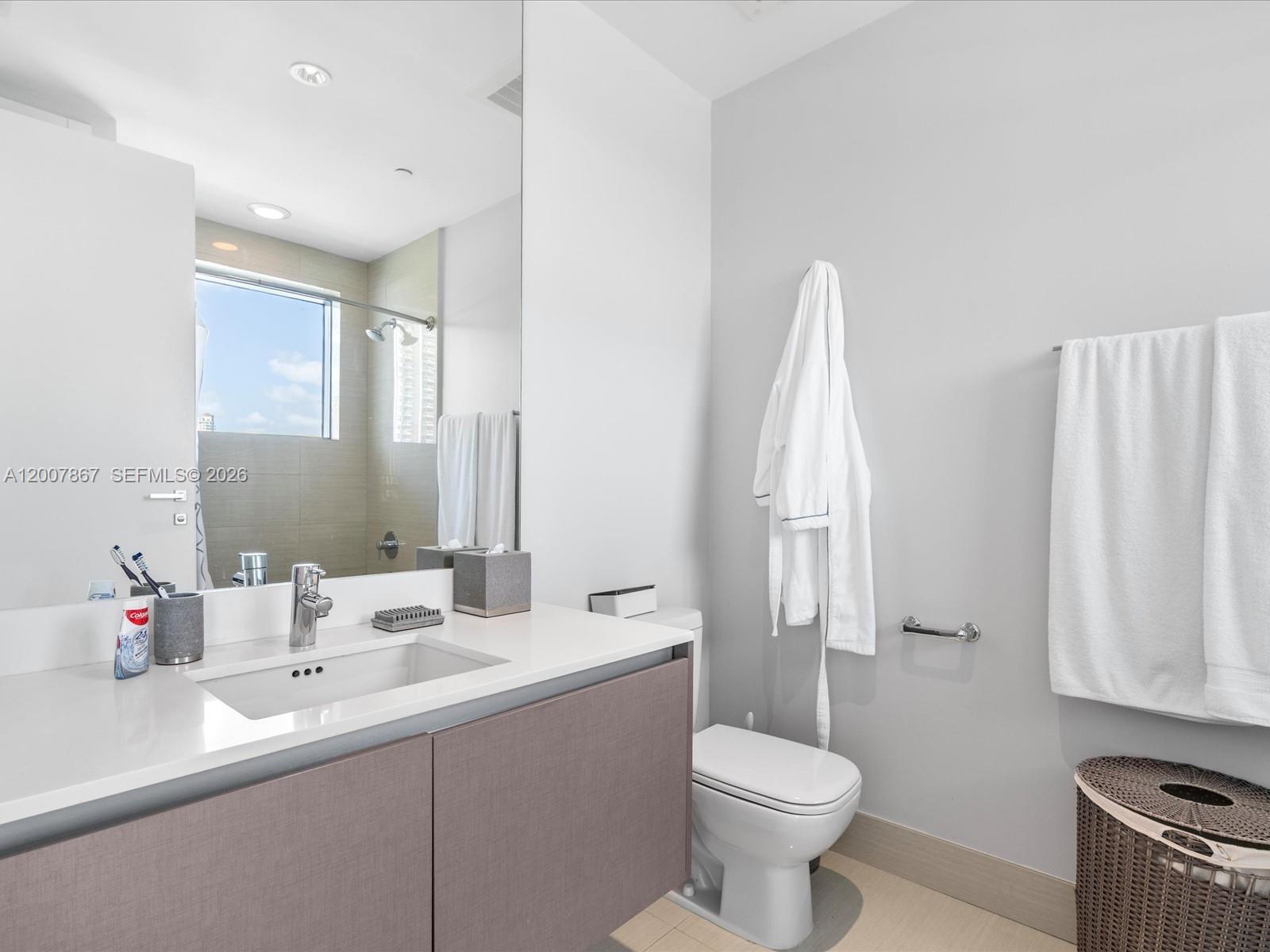 3250 NE 188th St #505, Aventura FL 33180