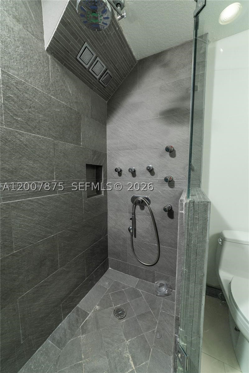 6515 Collins Ave #1609, Miami Beach FL 33141