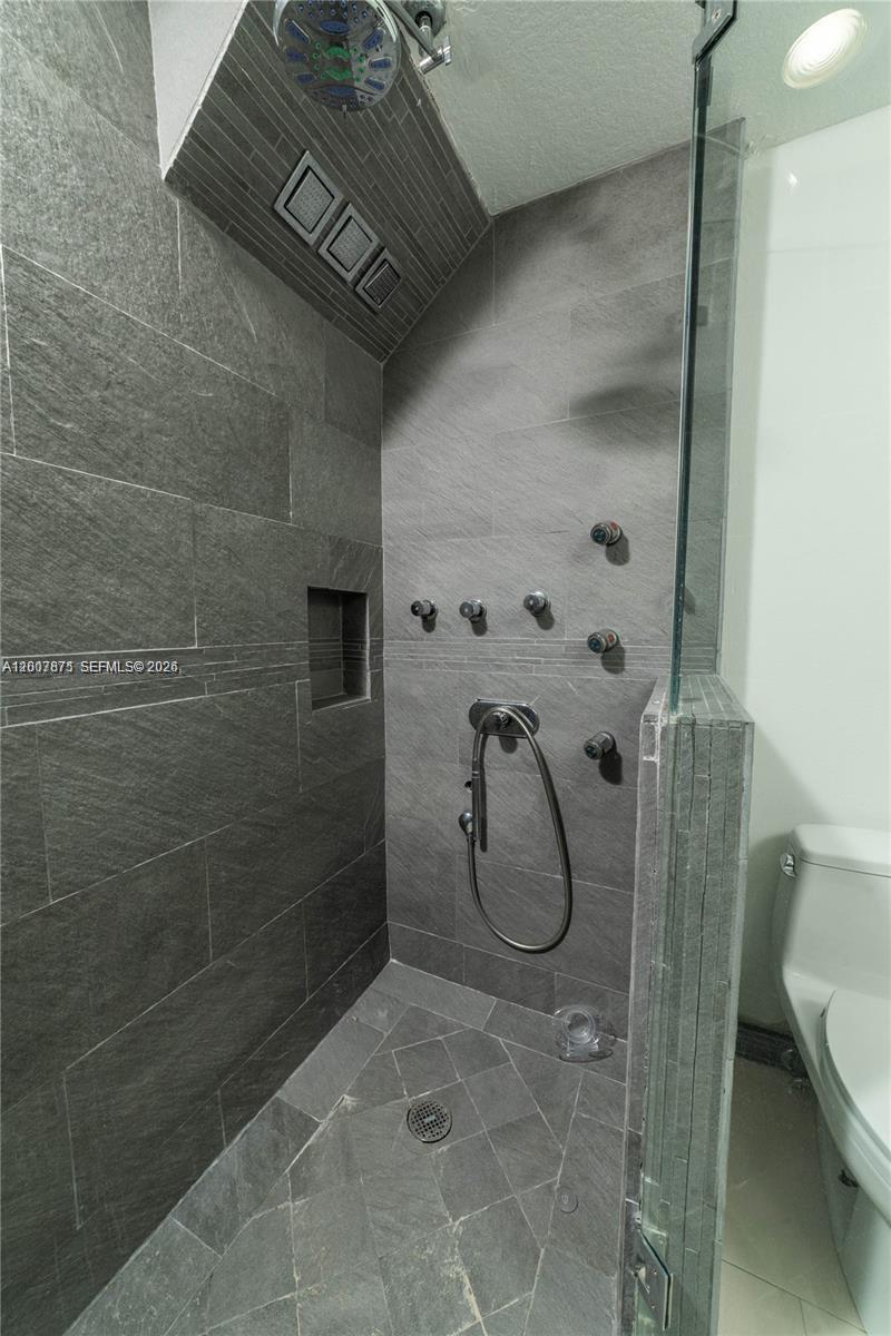 6515 Collins Ave #1609, Miami Beach FL 33141